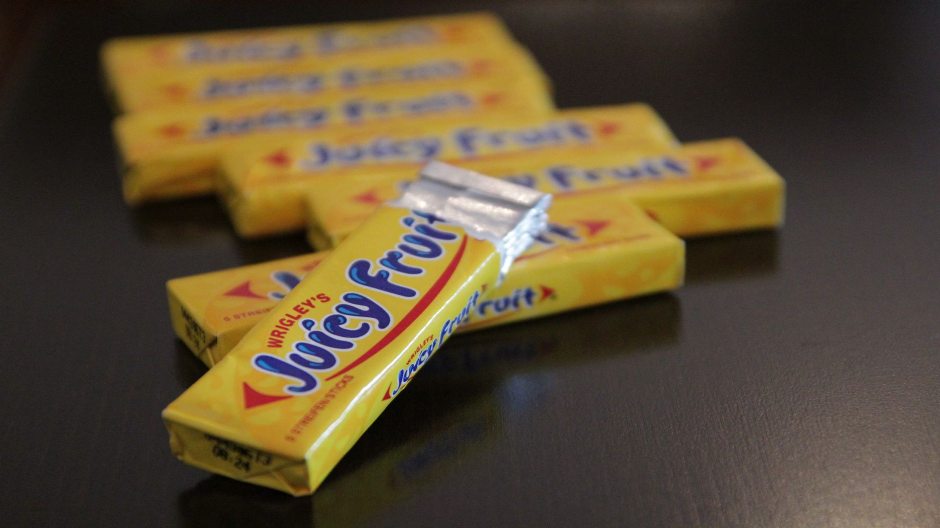 Man Made Chewing Gum HD Wallpaper