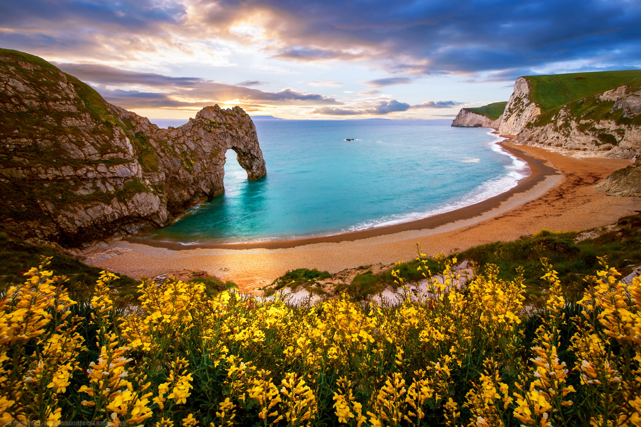 Durdle Door Arch in Dorset England HD Wallpaper Background Image