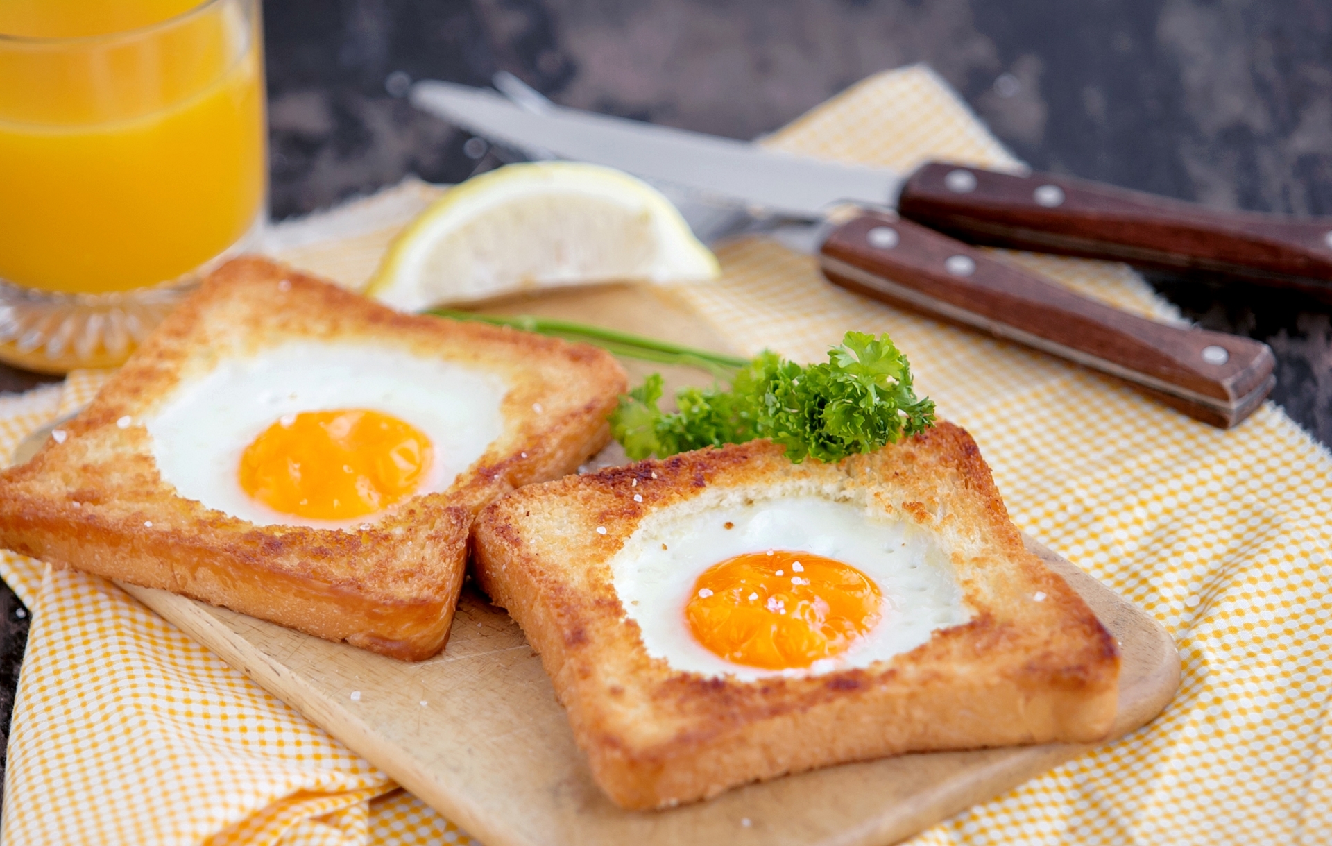 Delicious Egg Toast HD Wallpaper