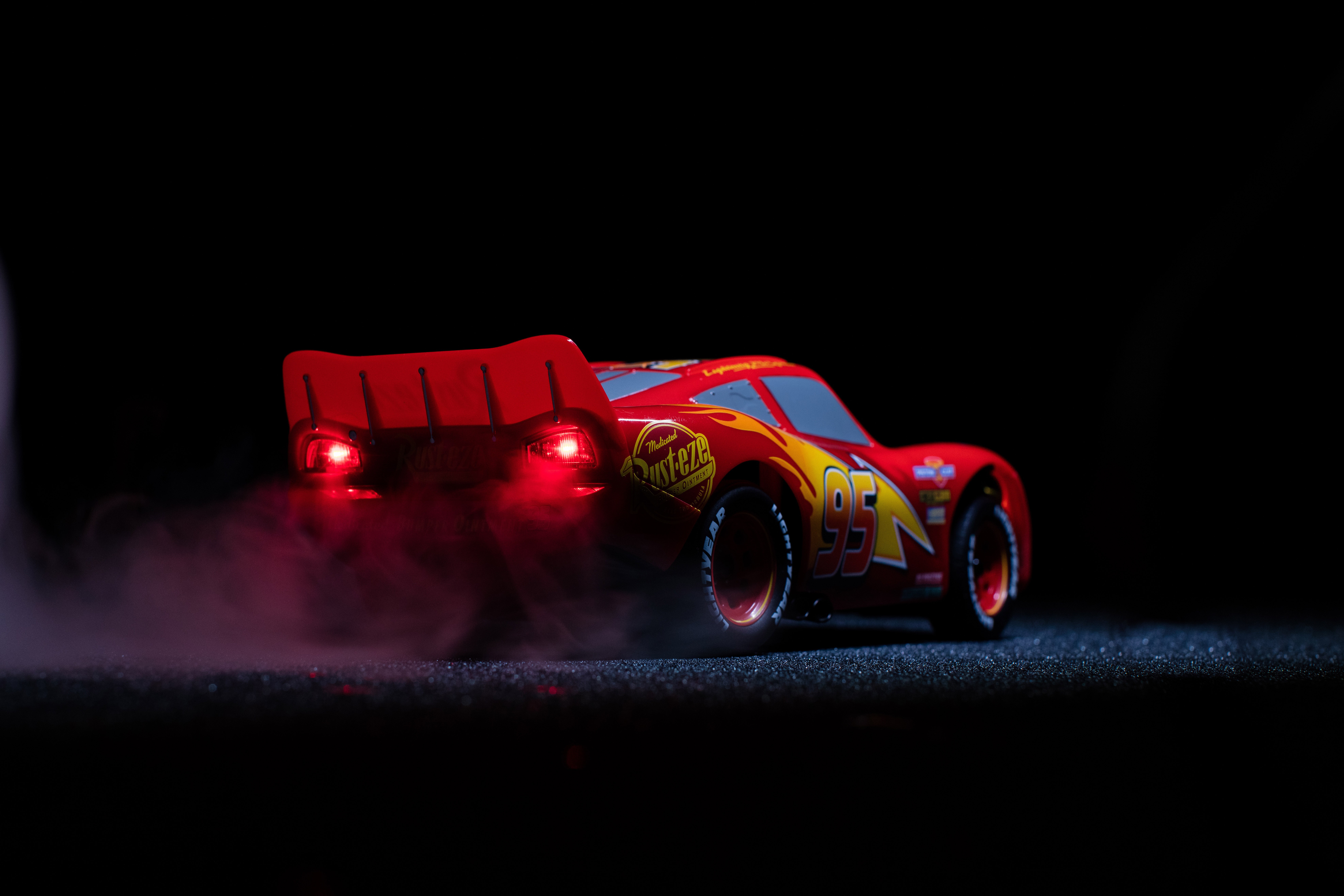 Lightning McQueen Cars 3 8K Ultra HD Wallpaper