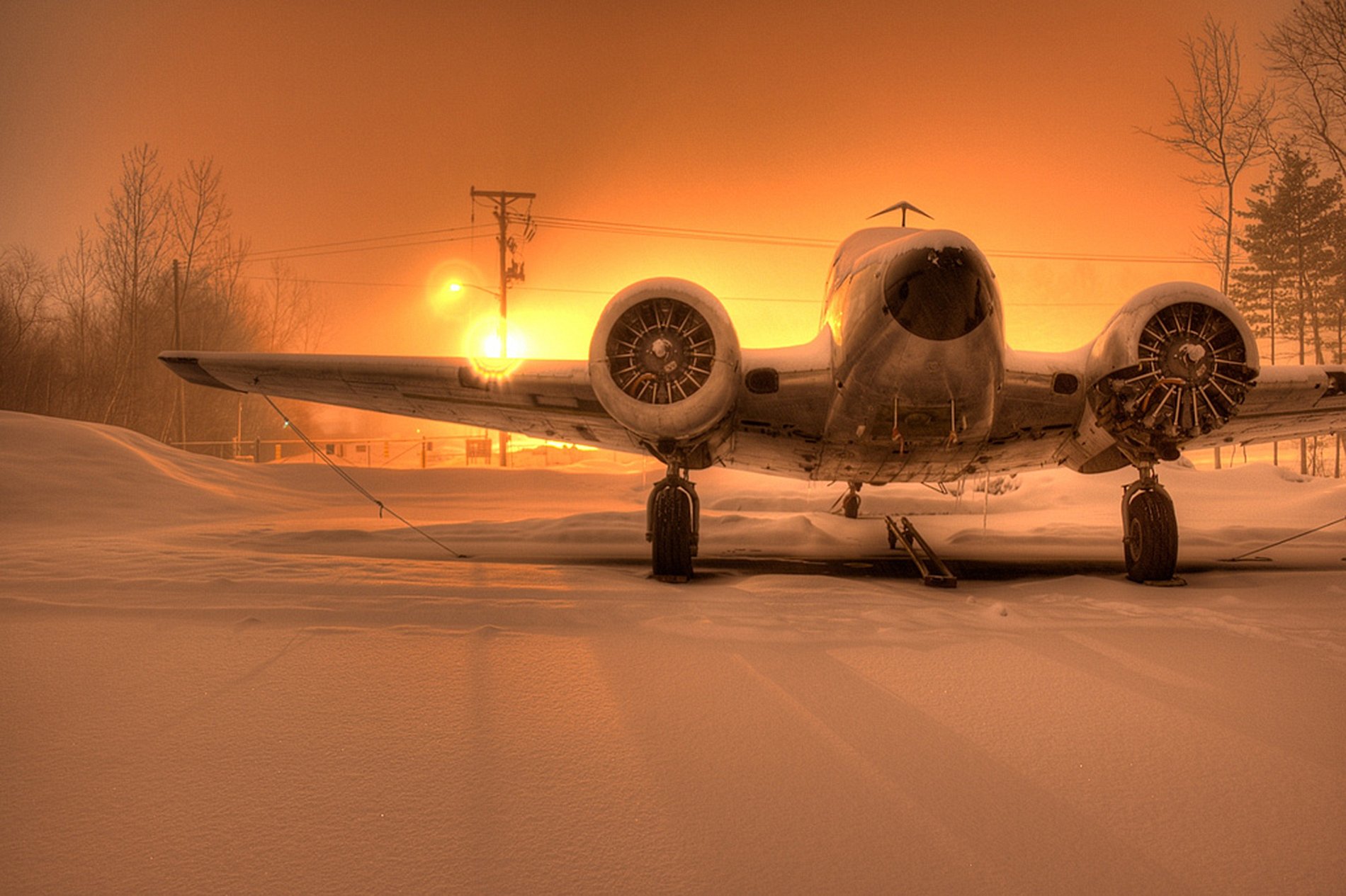 Aircraft Wallpaper and Background Image 1900x1265 ID99329