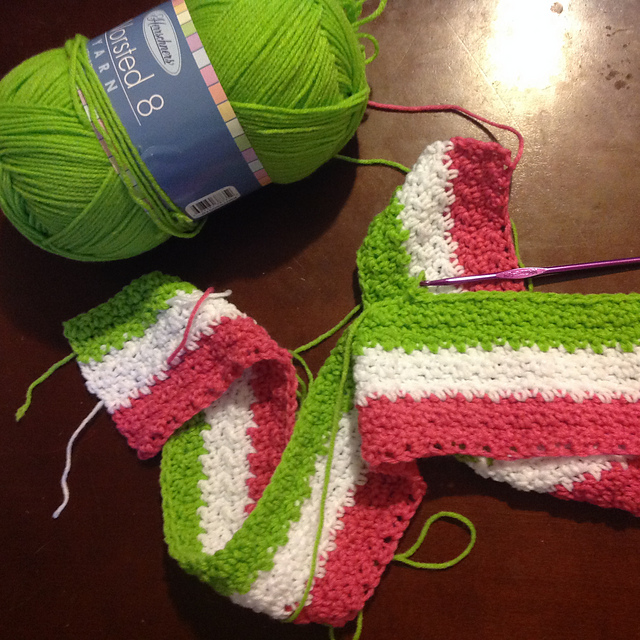 Ravelry pekeapoomom's Pink and Green Baby Blanket