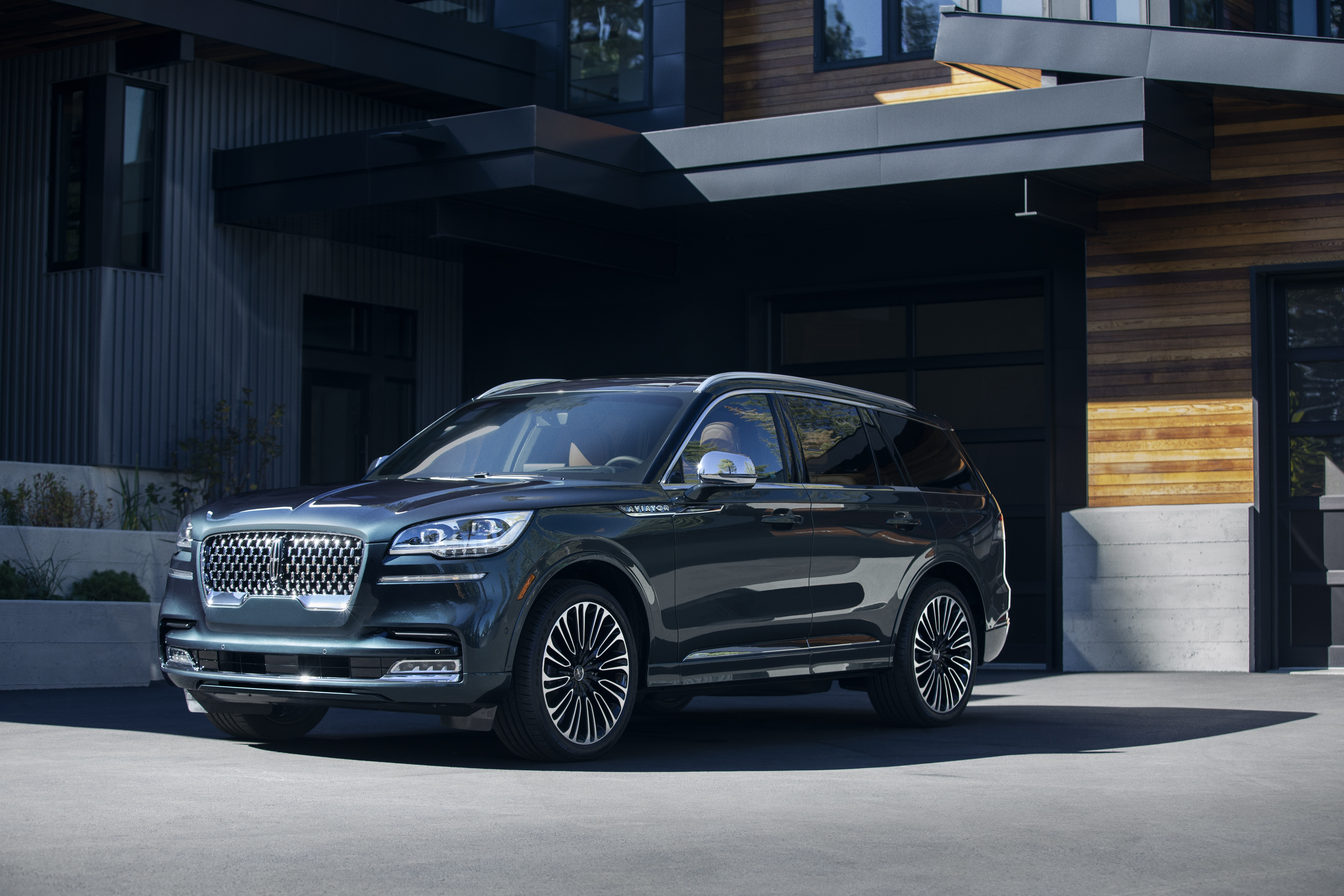 Download SUV Car Lincoln Vehicle Lincoln Aviator 4k Ultra HD Wallpaper