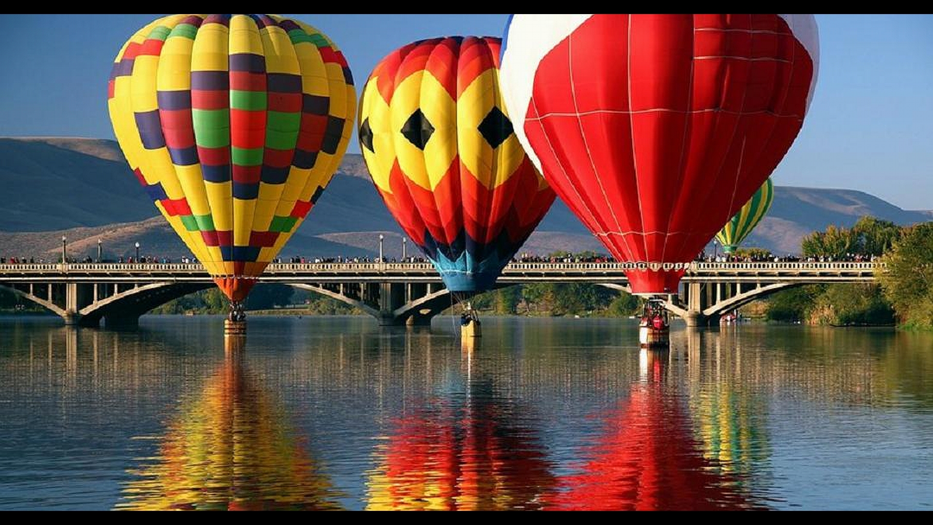 Download Vehicle Hot Air Balloon HD Wallpaper