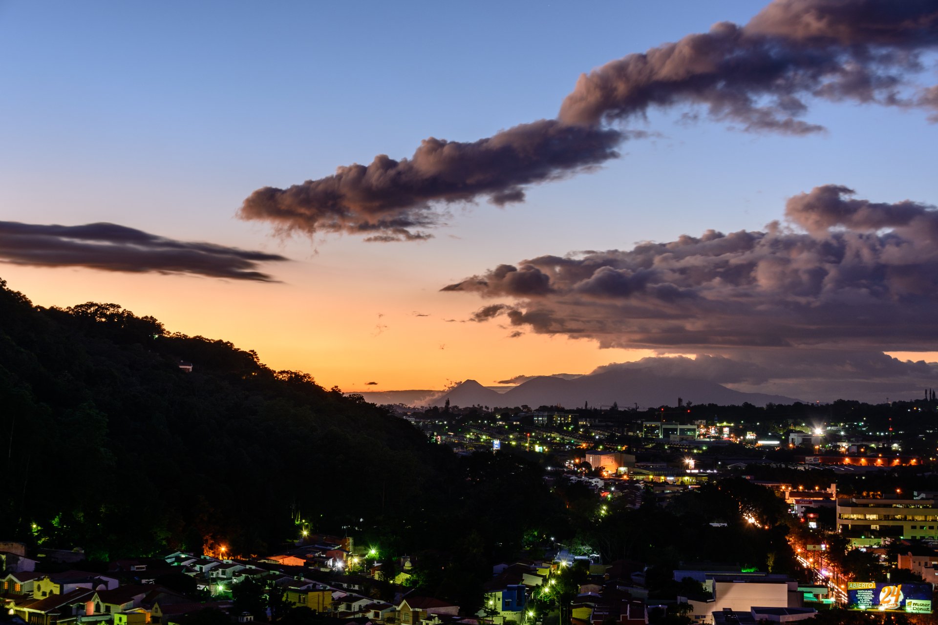 San Salvador 4k Ultra HD Wallpaper Background Image 5742x3828