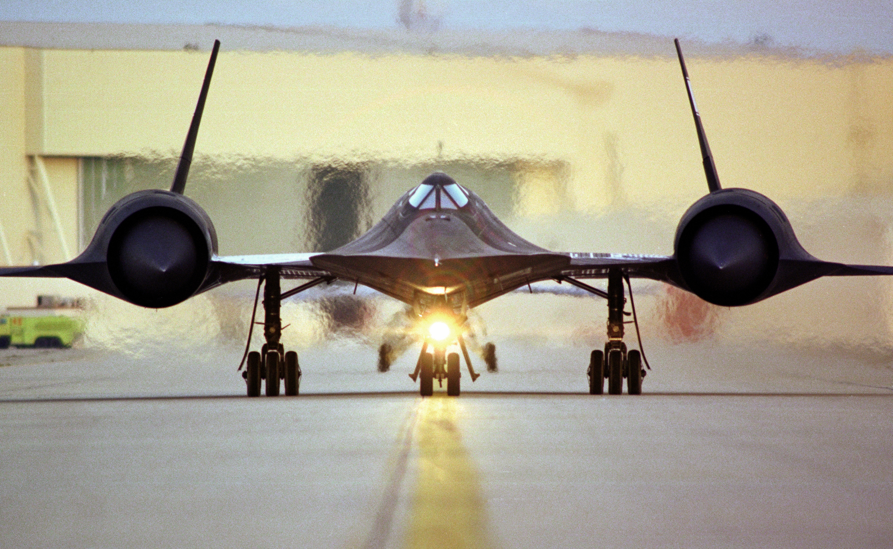 Lockheed SR71 Blackbird HD Wallpaper Background Image