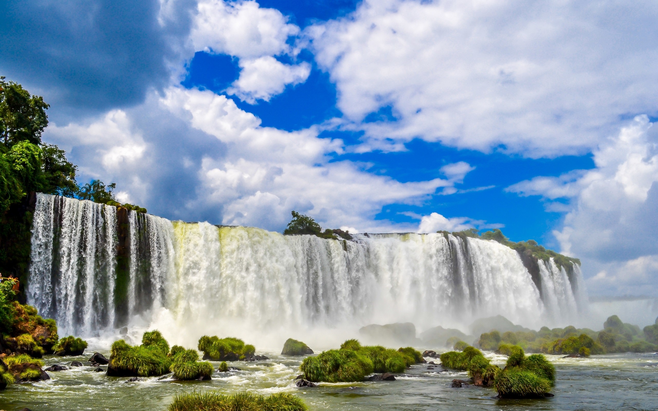 Iguazu Falls in Brazil HD Wallpaper Background Image