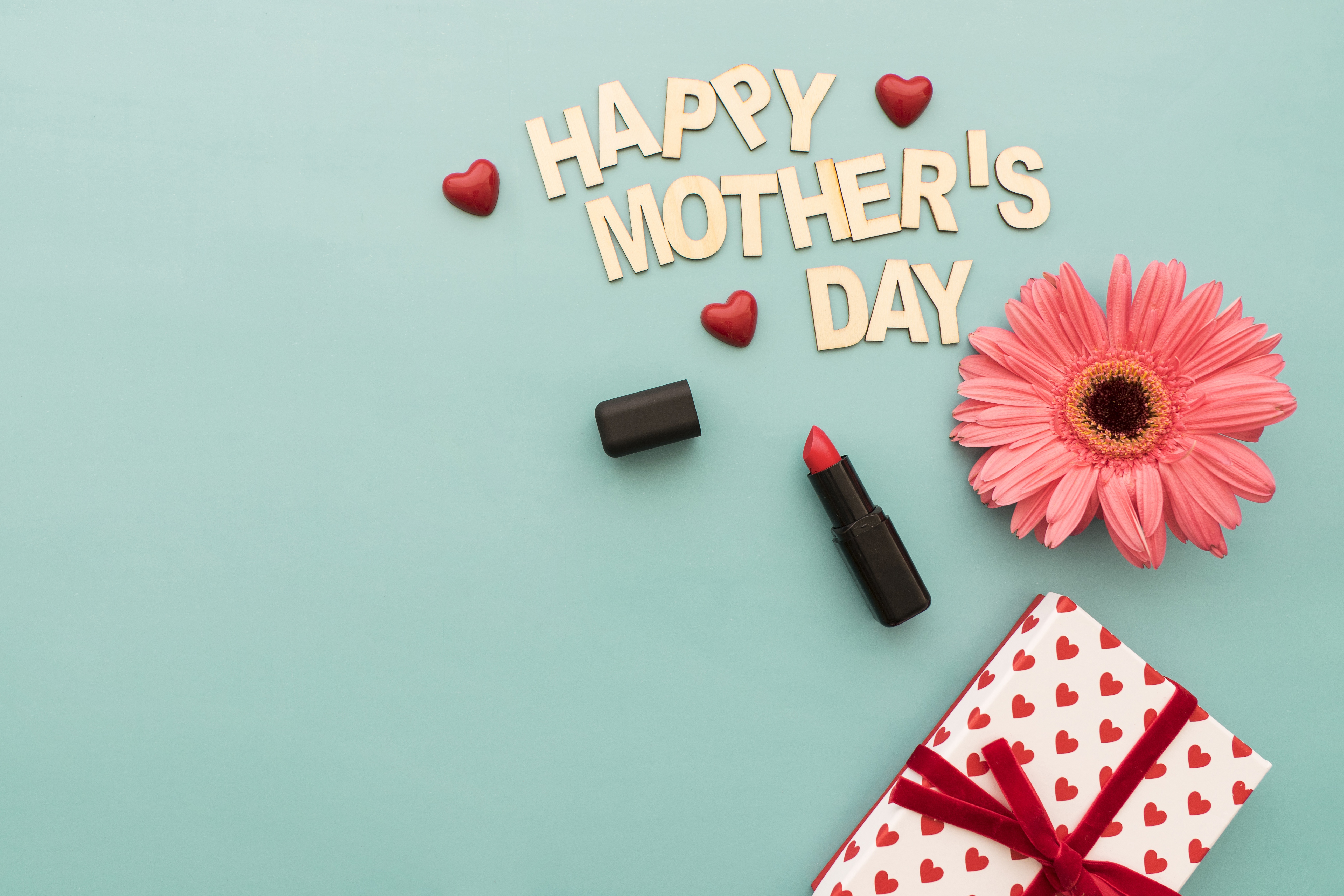 Download Gift Flower Holiday Mother's Day 4k Ultra HD Wallpaper