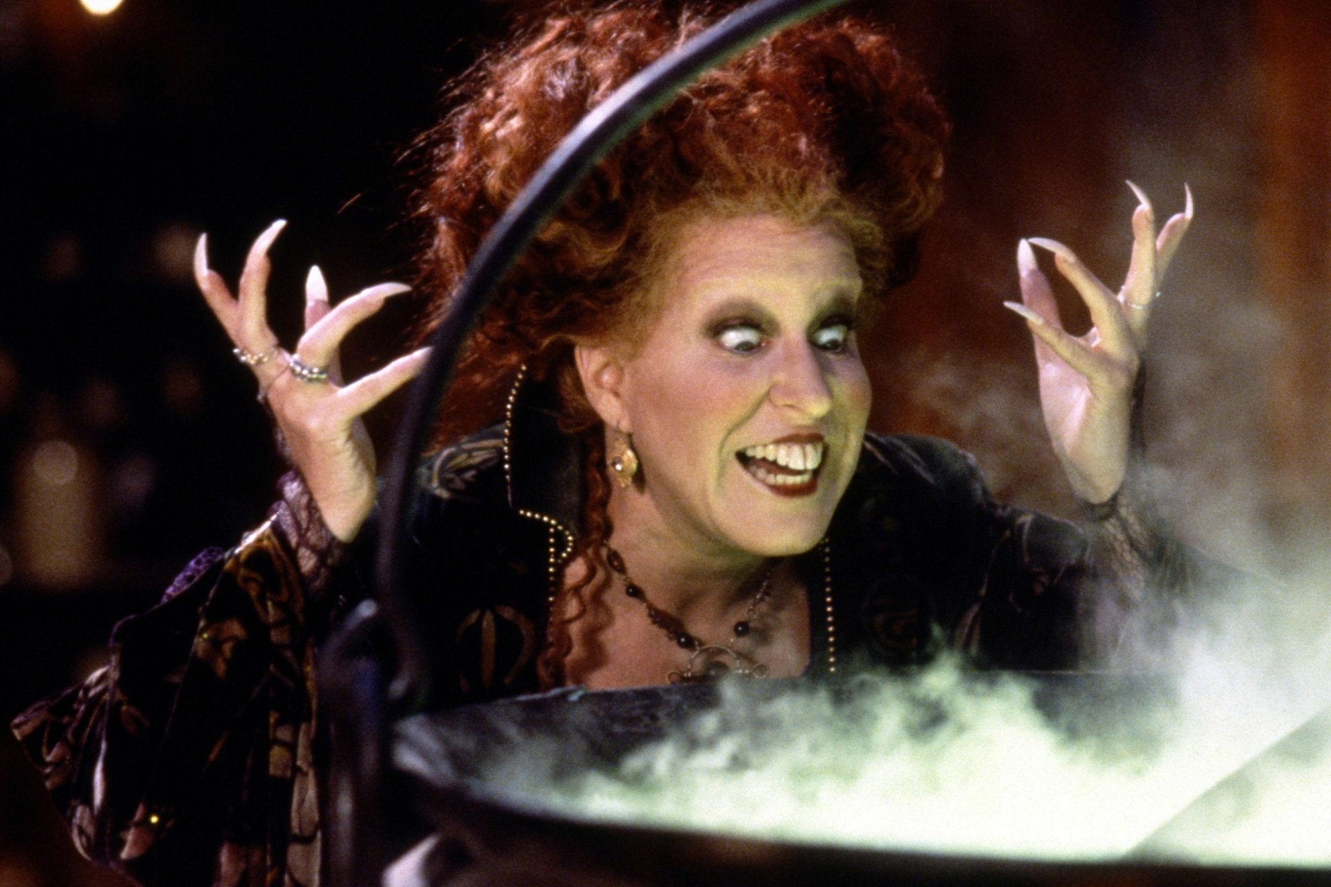 Download Bette Midler Movie Hocus Pocus HD Wallpaper