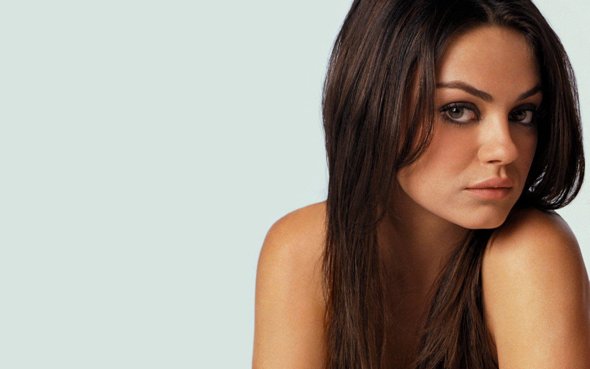 Mila Kunis HD Wallpaper Background Image 1920x1200