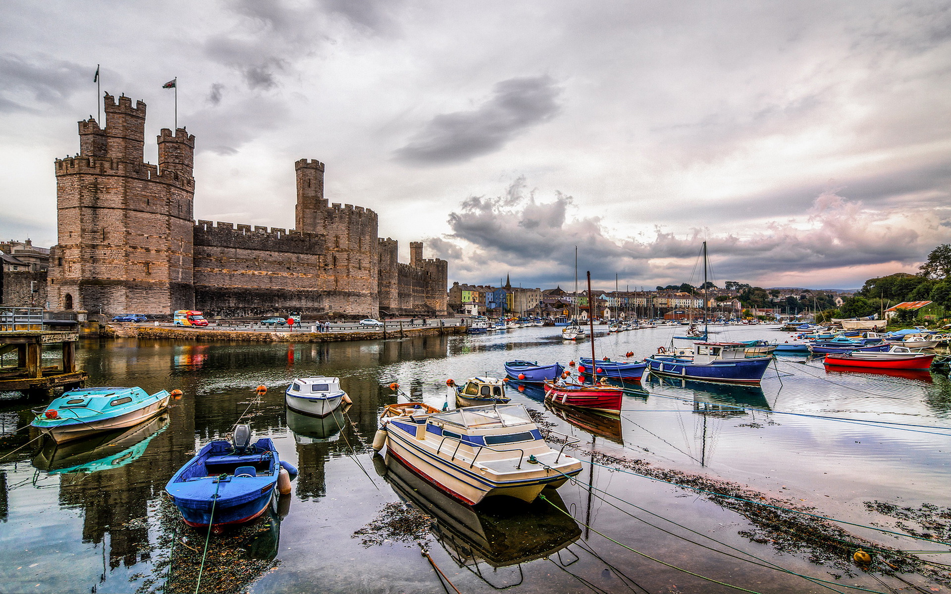 Caernarfon Castle Full HD Wallpaper and Background Image 1920x1200