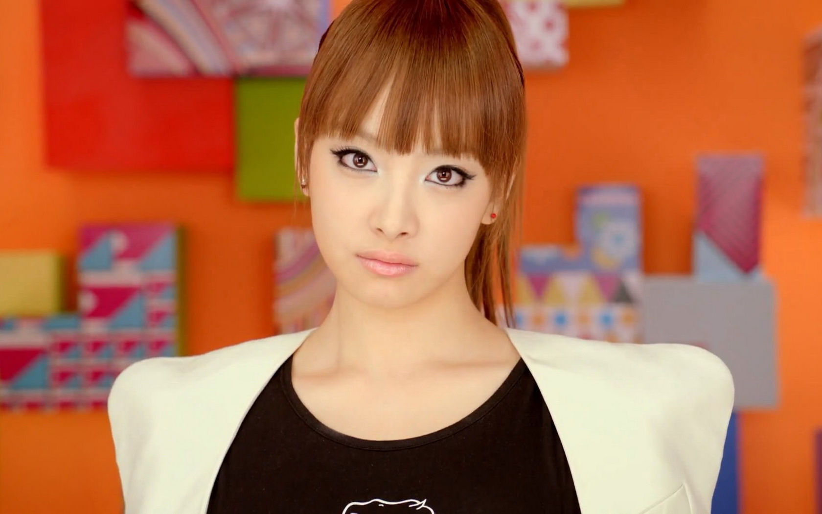 Victoria Song Wallpaper