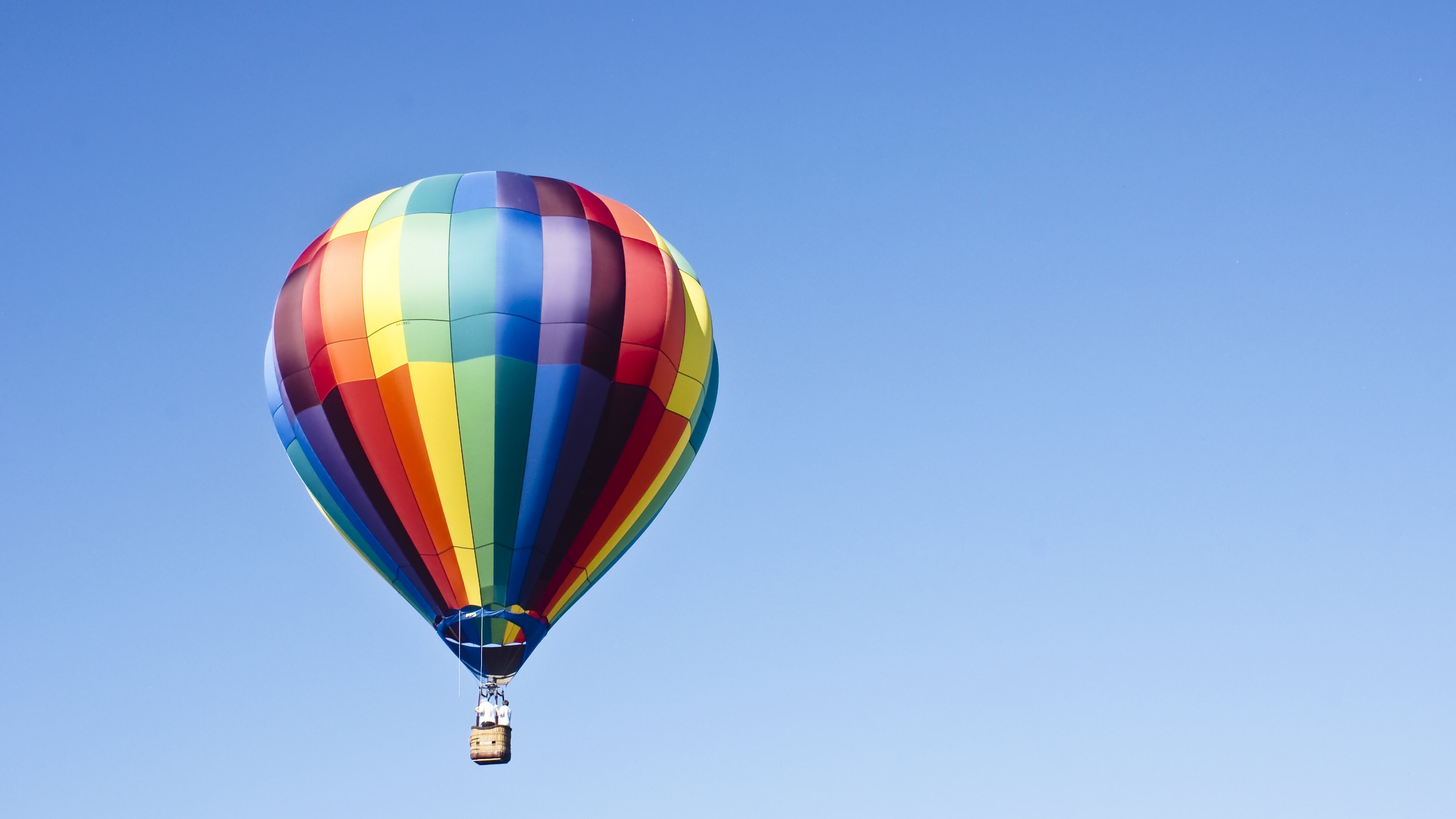 Vibrant Hot Air Balloon 4K Ultra HD Wallpaper