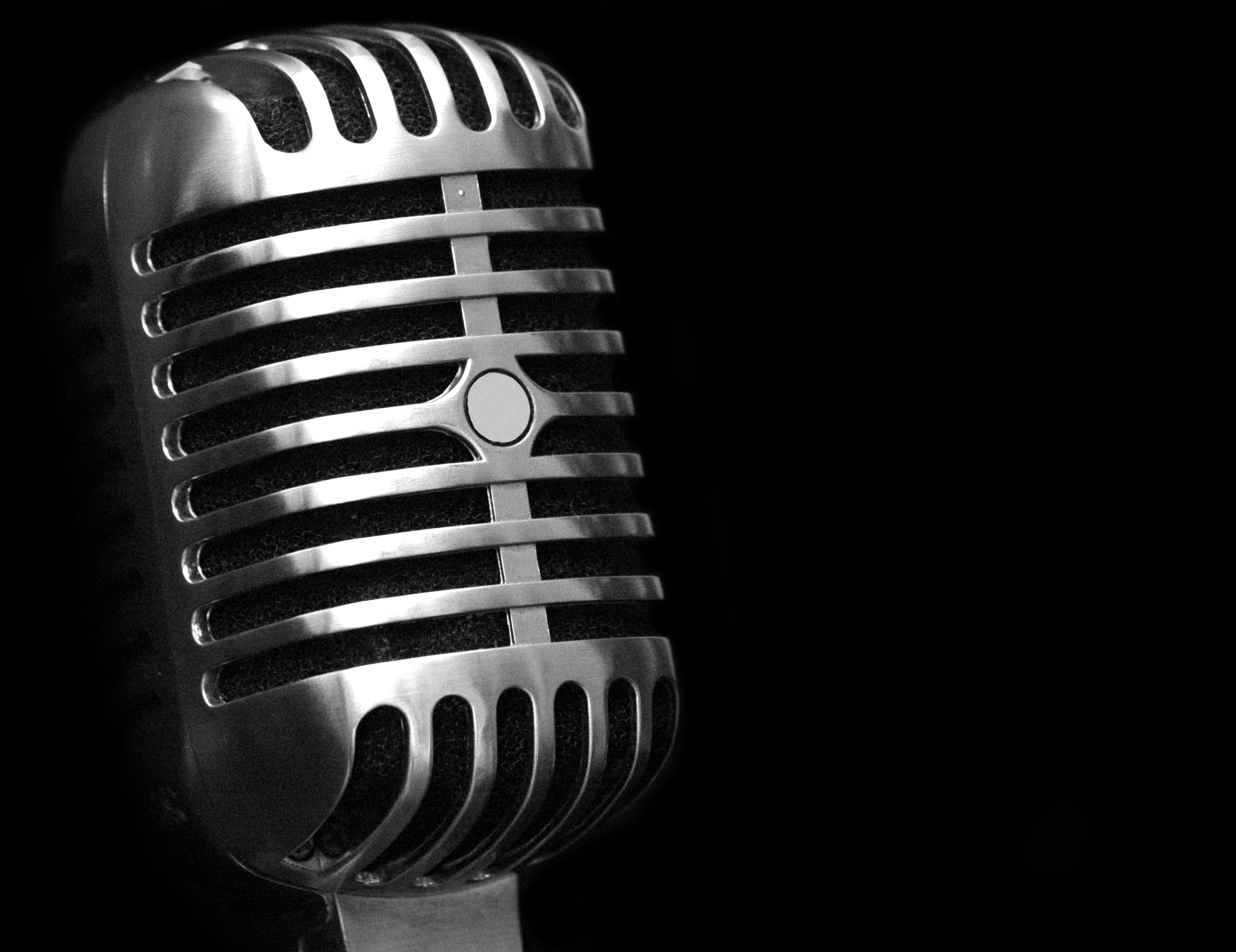 HD Wallpaper of a Classic Microphone The Essence of Music