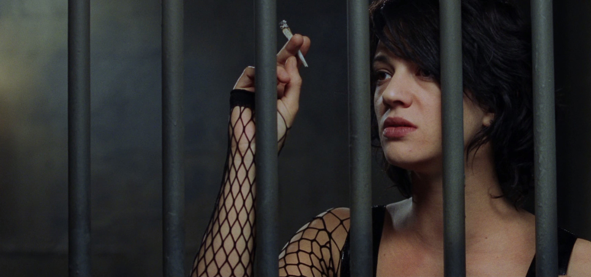 Asia Argento in Land Of The Dead HD Wallpaper