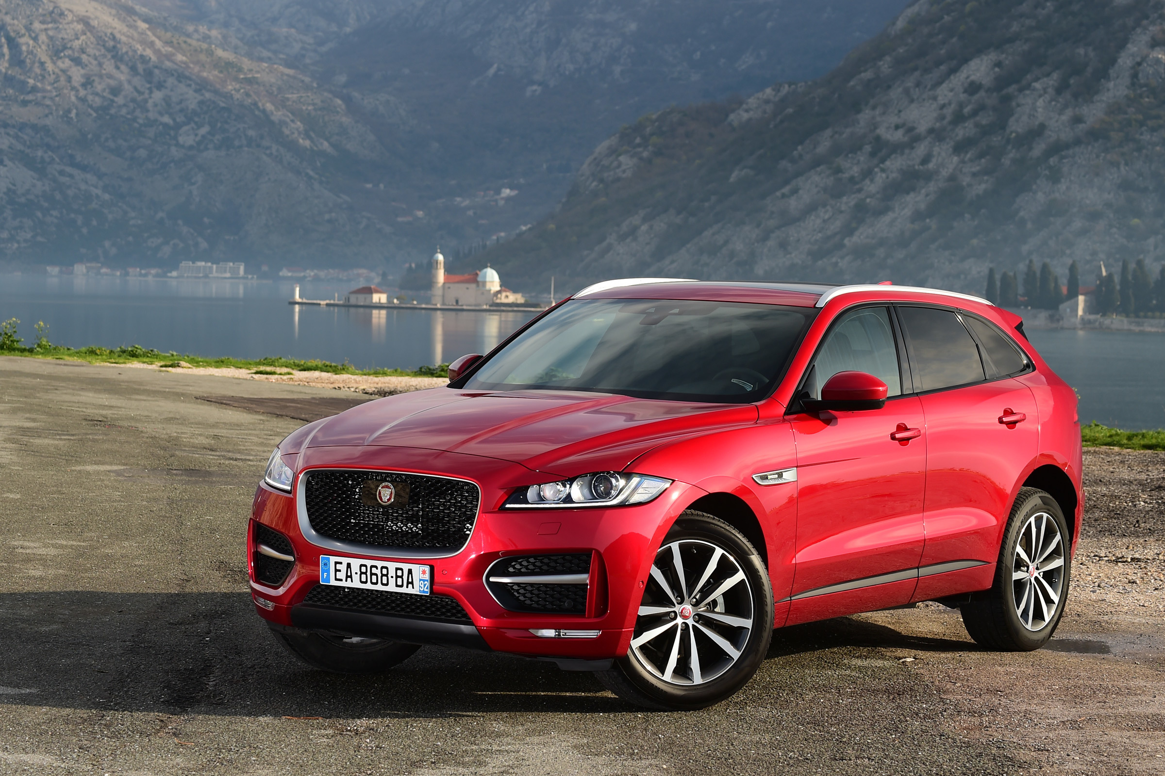 Download Jaguar (Car) SUV Car Vehicle Jaguar FPACE HD Wallpaper