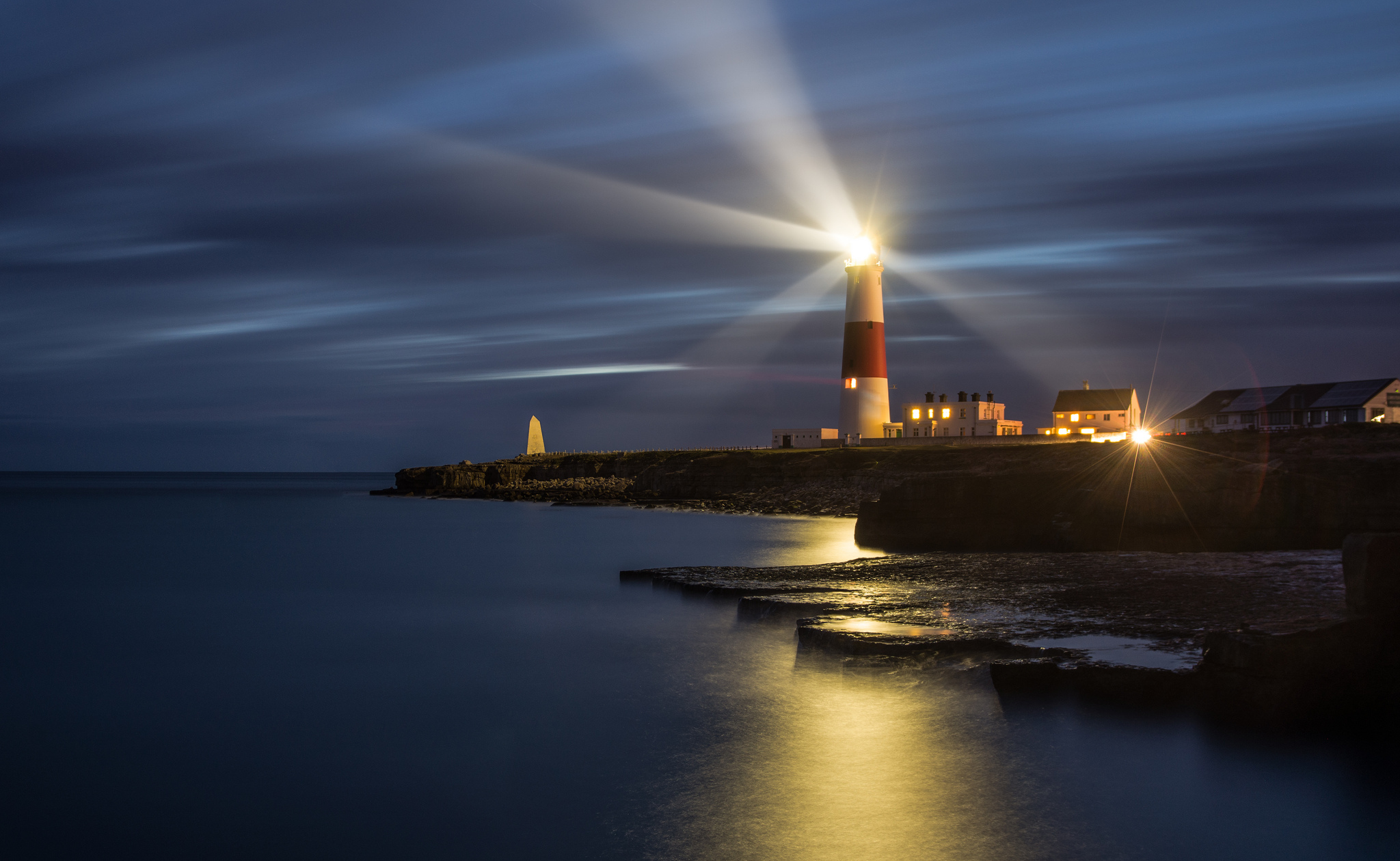 Download England Light Night Coast Man Made Lighthouse HD Wallpaper