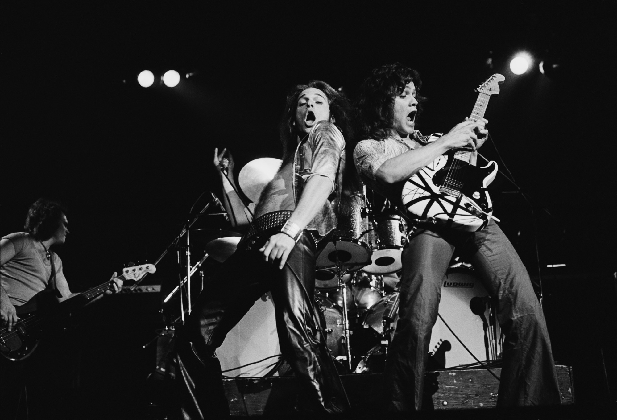 Van Halen HD Wallpaper Background Image 2000x1362