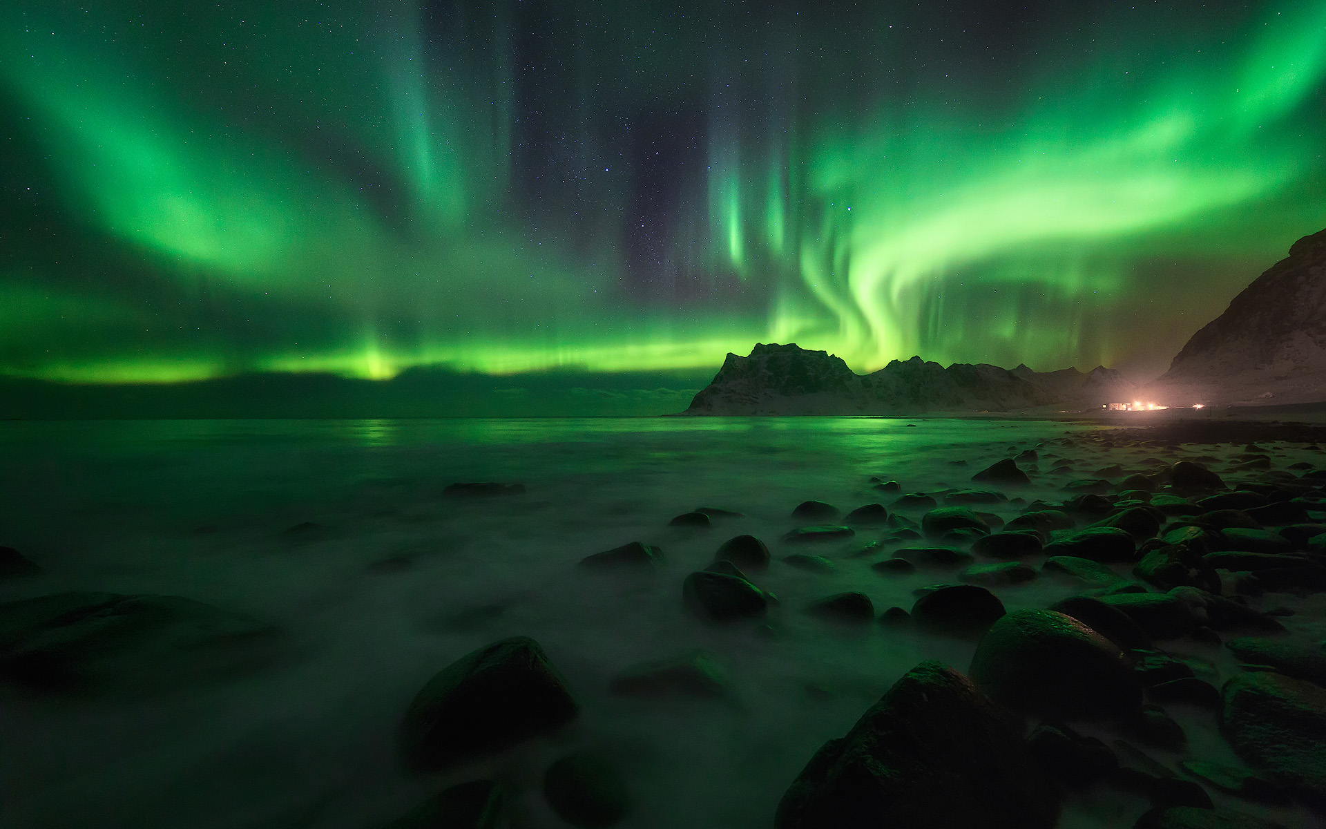 Aurora Borealis HD Wallpaper Background Image 1920x1200