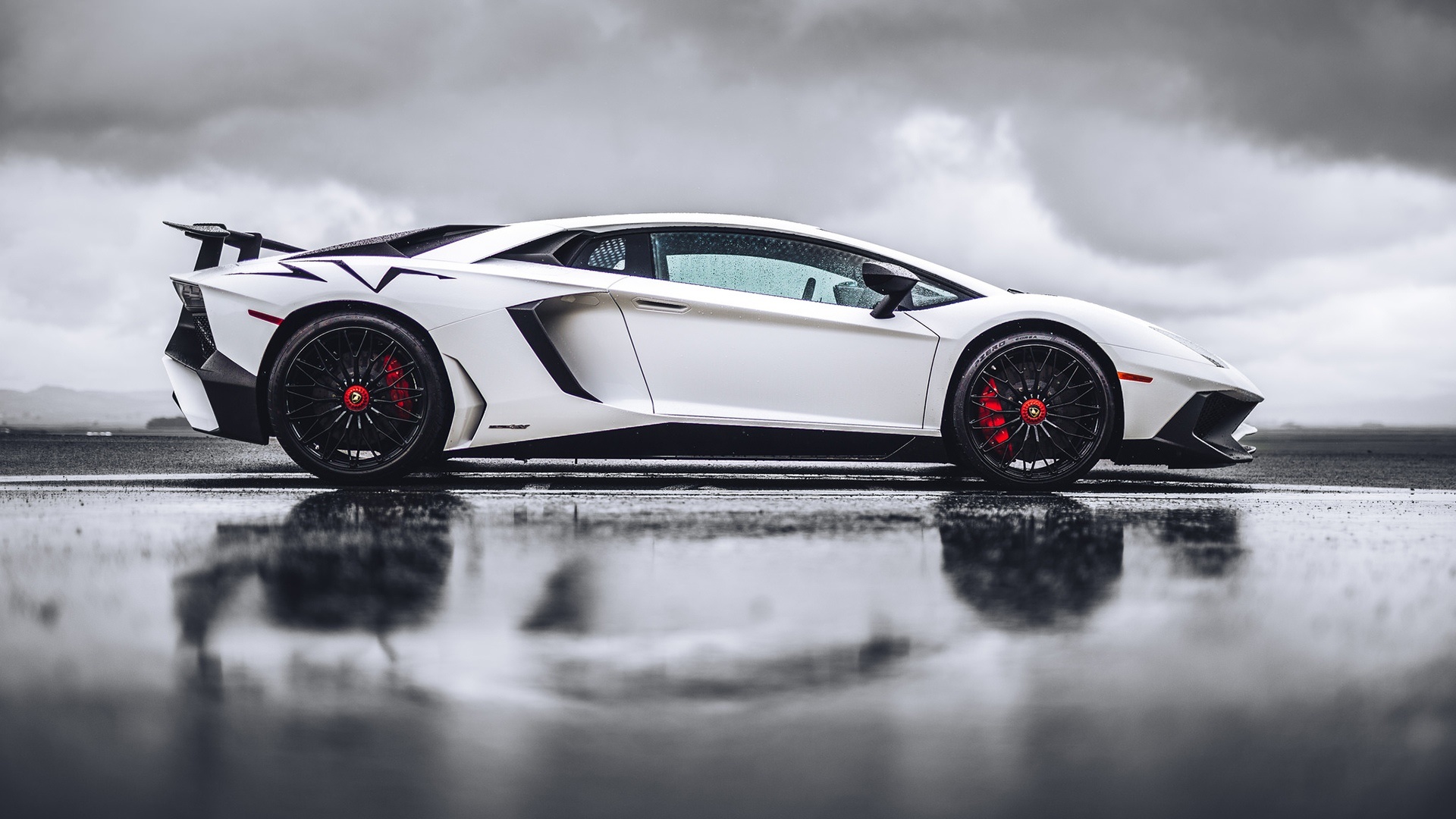 Aventador SV HD Wallpaper