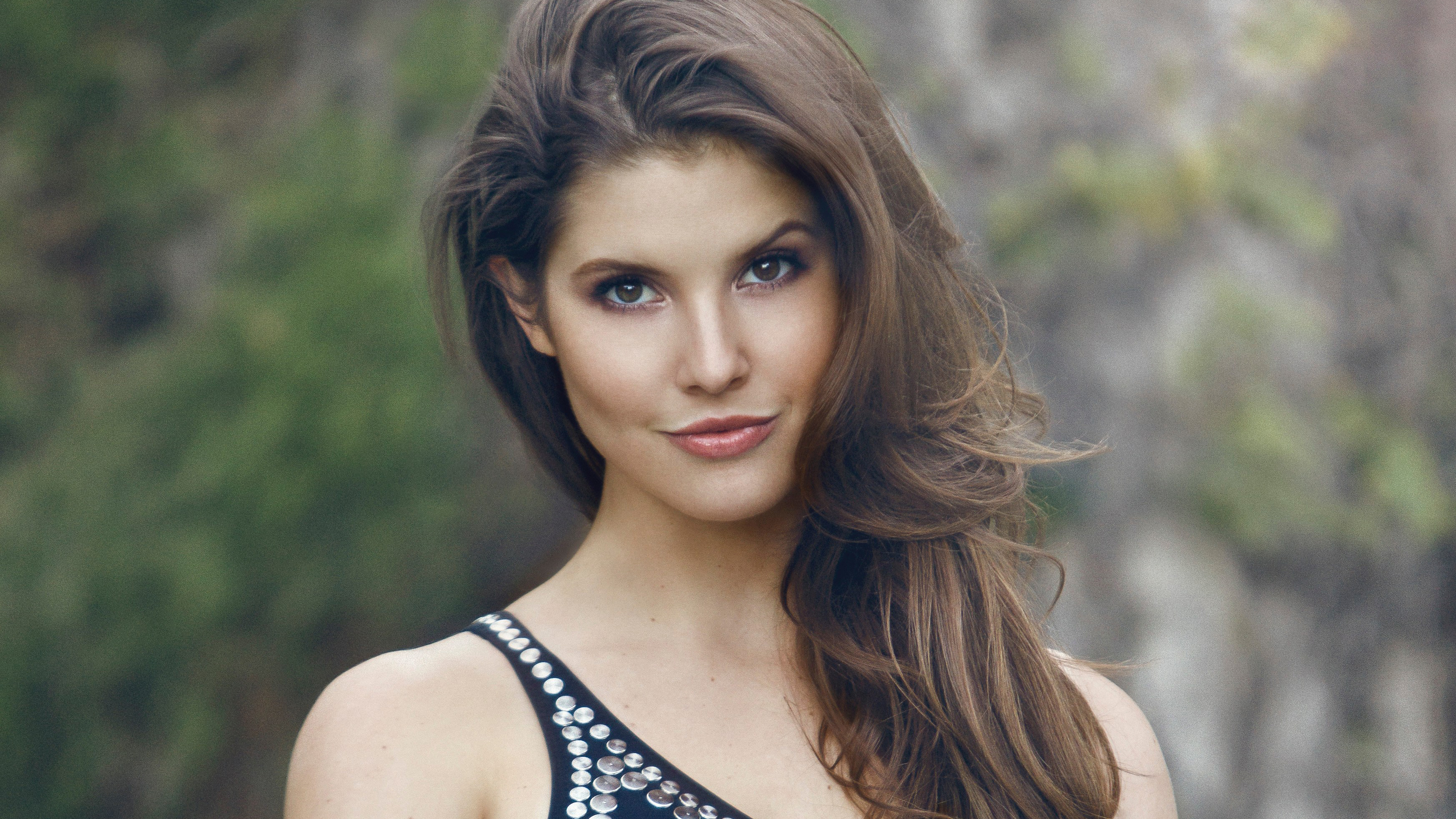 Download Celebrity Amanda Cerny 4k Ultra HD Wallpaper