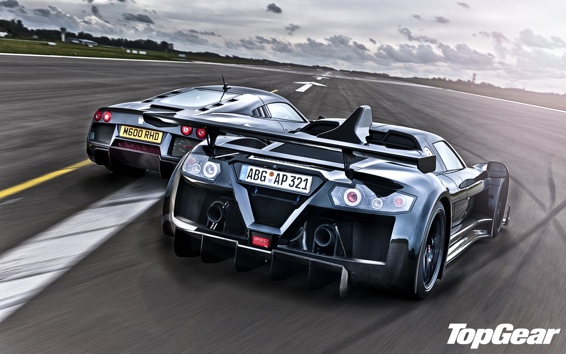 Top Gear Supercars Chase Free HD Wallpaper Download