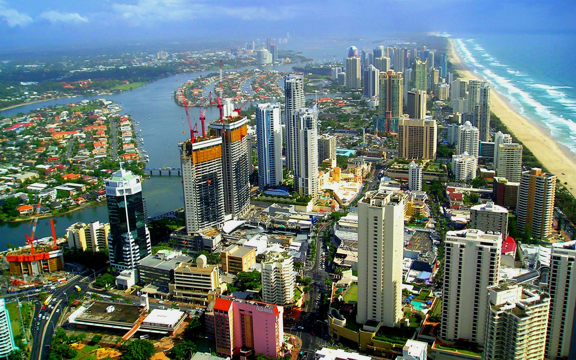 Download Australia Man Made Gold Coast HD Wallpaper