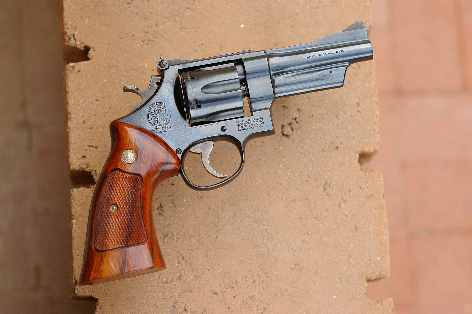 Smith & Wesson Revolver Wallpaper and Background Image 1536x1024
