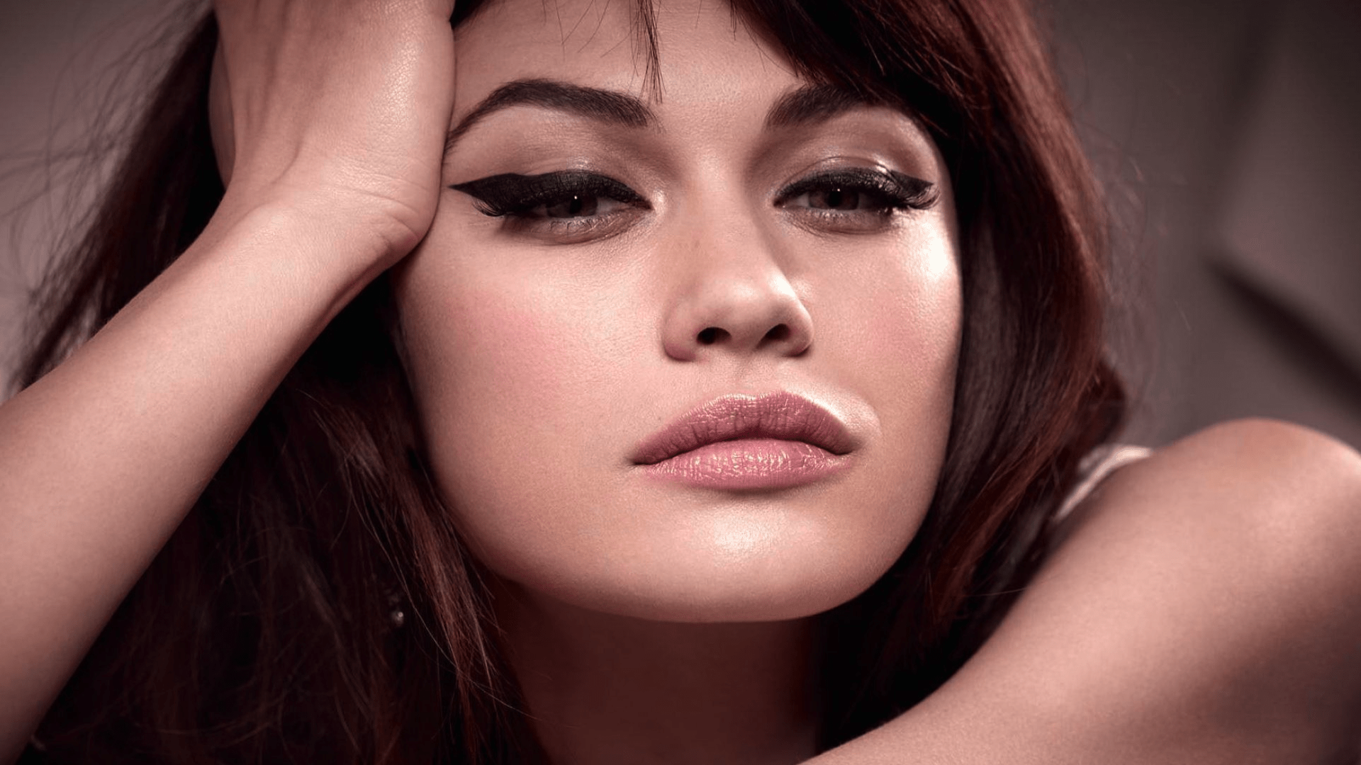 Olga Kurylenko Full HD Wallpaper and Background Image 1920x1080 ID