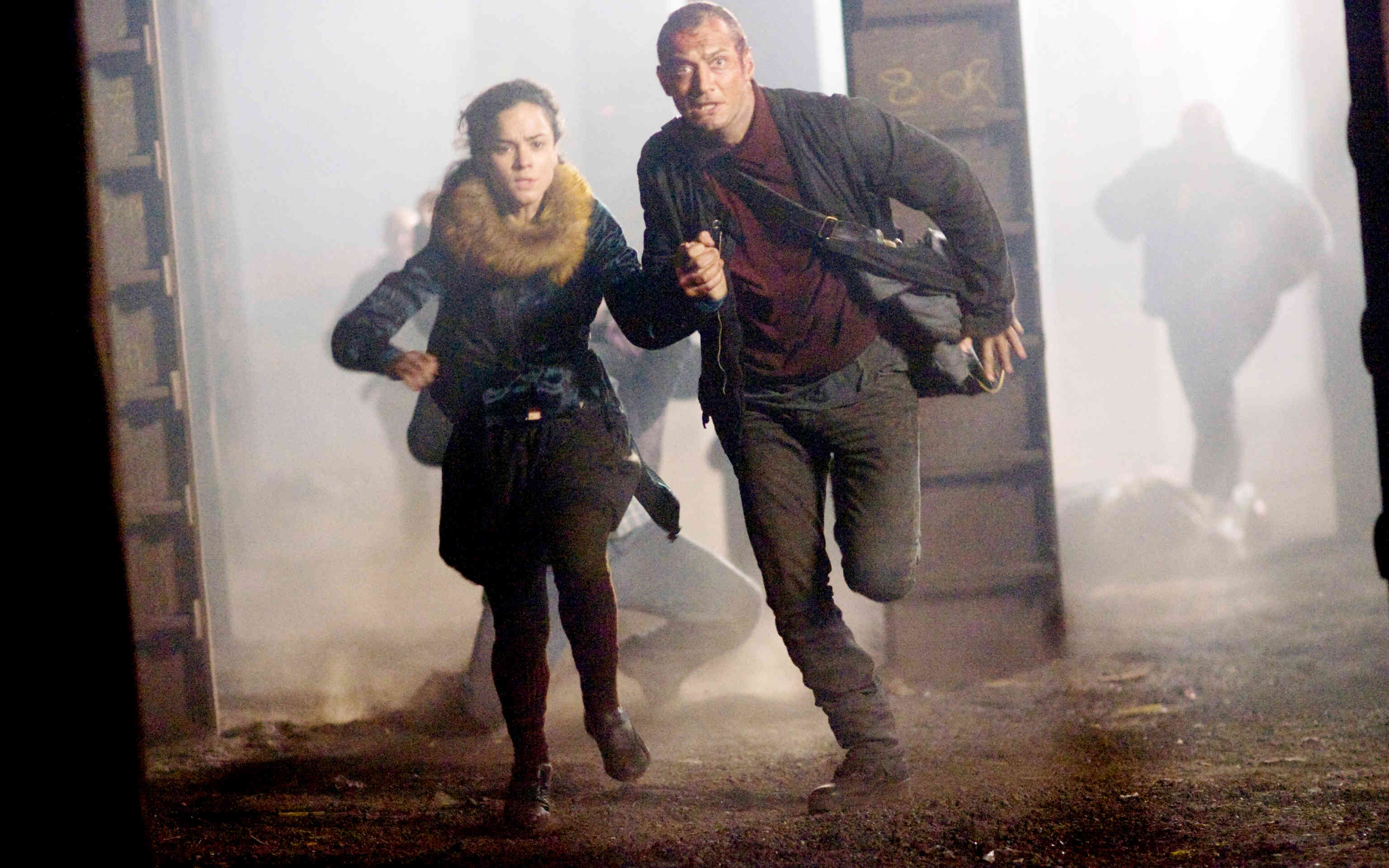 Repo Men HD Wallpaper Background Image 2880x1800