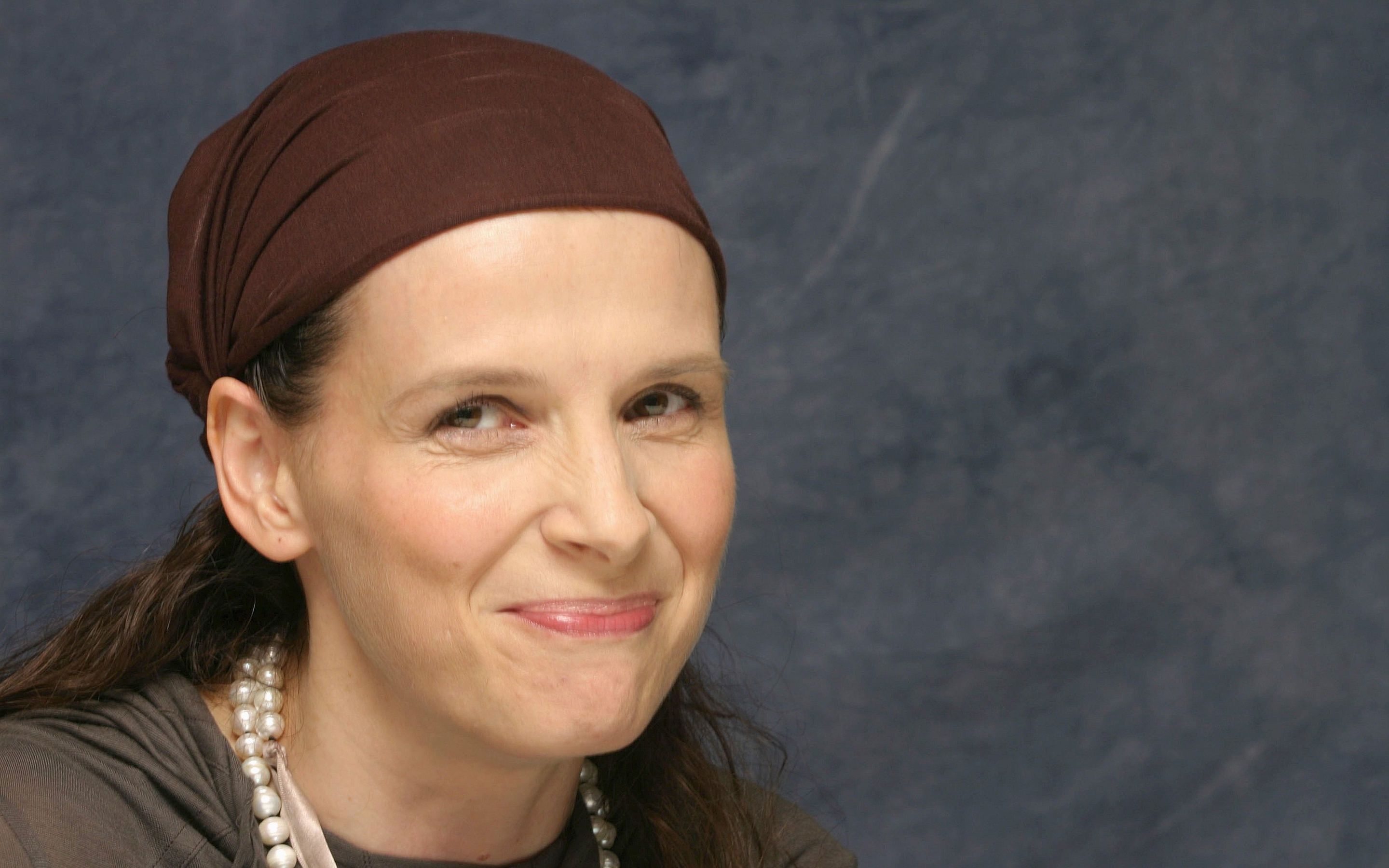 Juliette Binoche HD Wallpapers and Backgrounds