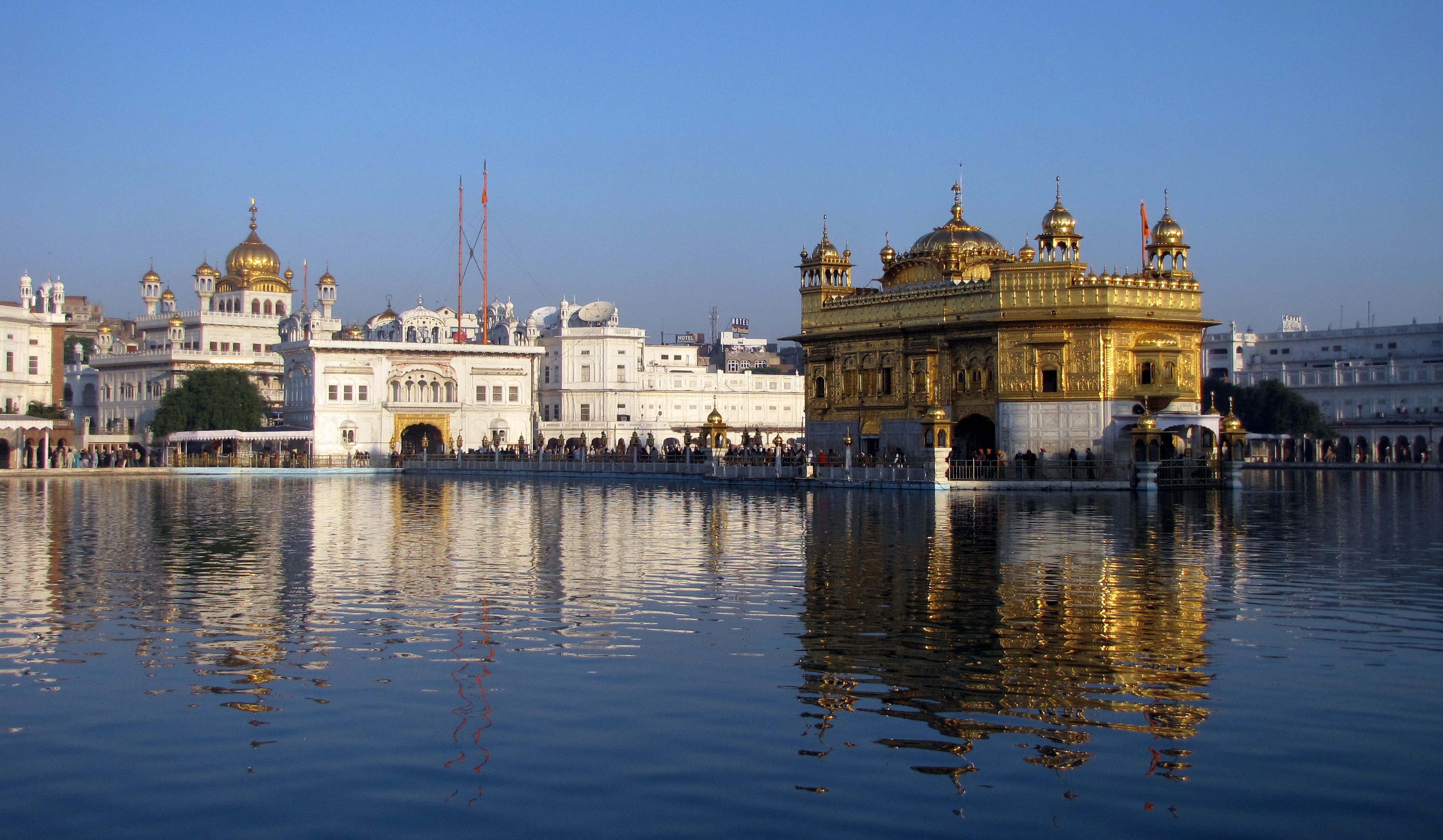 HD Wallpaper of the Golden Temple, Amritsar A Sikh Religious Gem