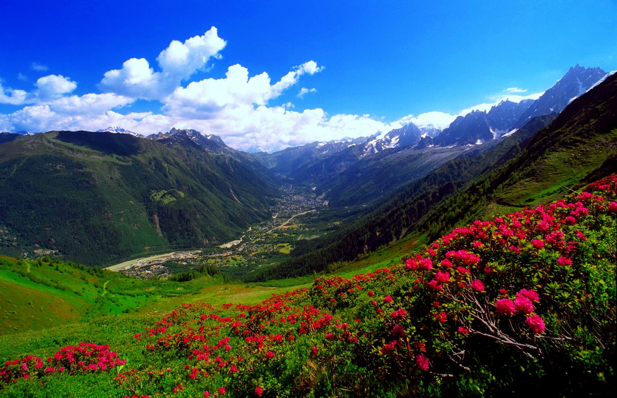 Carpathian Mountains in Romania HD Wallpaper Hintergrund 2155x1392