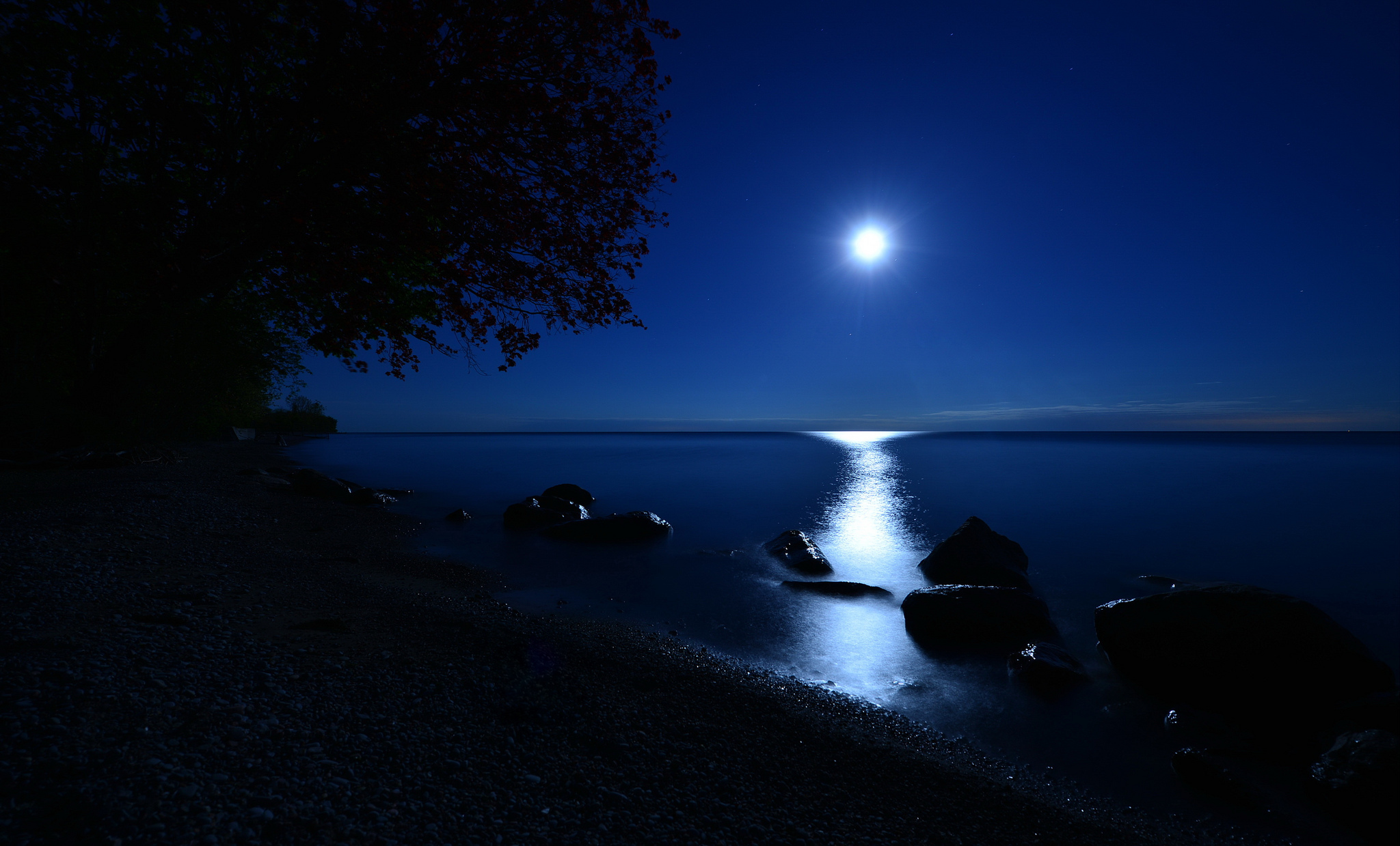 Moonlit Bay Horizon HD Wallpaper
