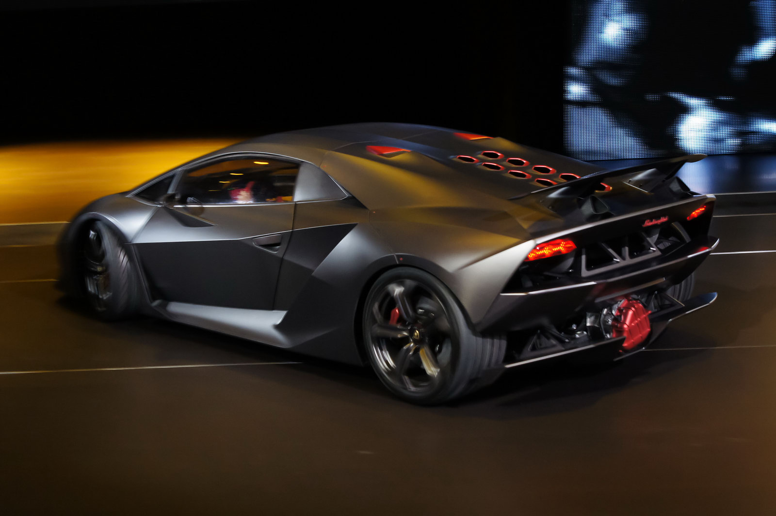 Sesto Elemento Blue Wallpaper