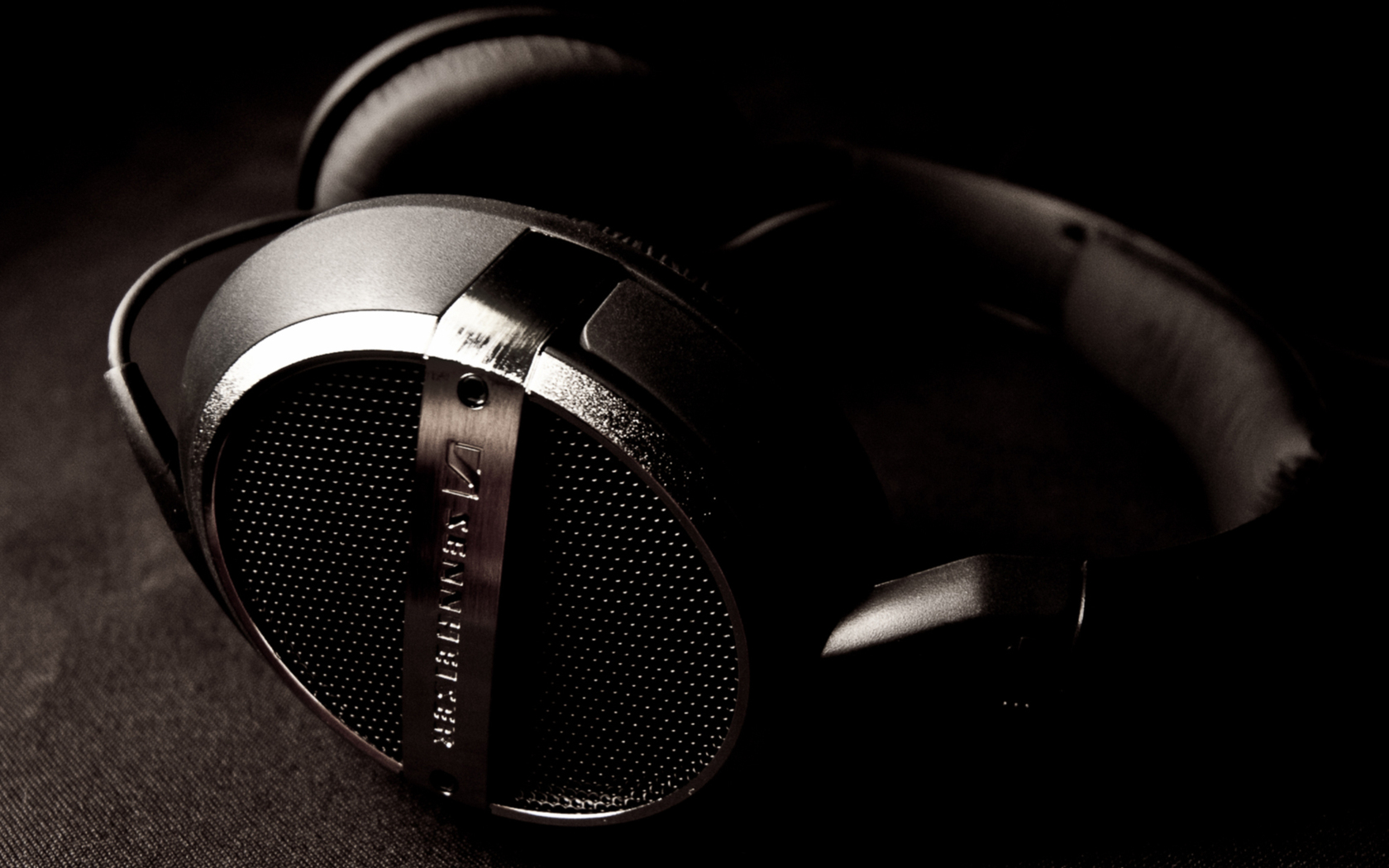 Headphones Wallpaper and Background Image 1680x1050