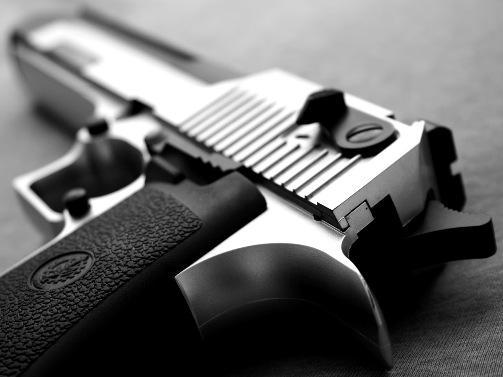 HD Wallpaper of a Desert Eagle .50 Cal ManMade Precision in Focus