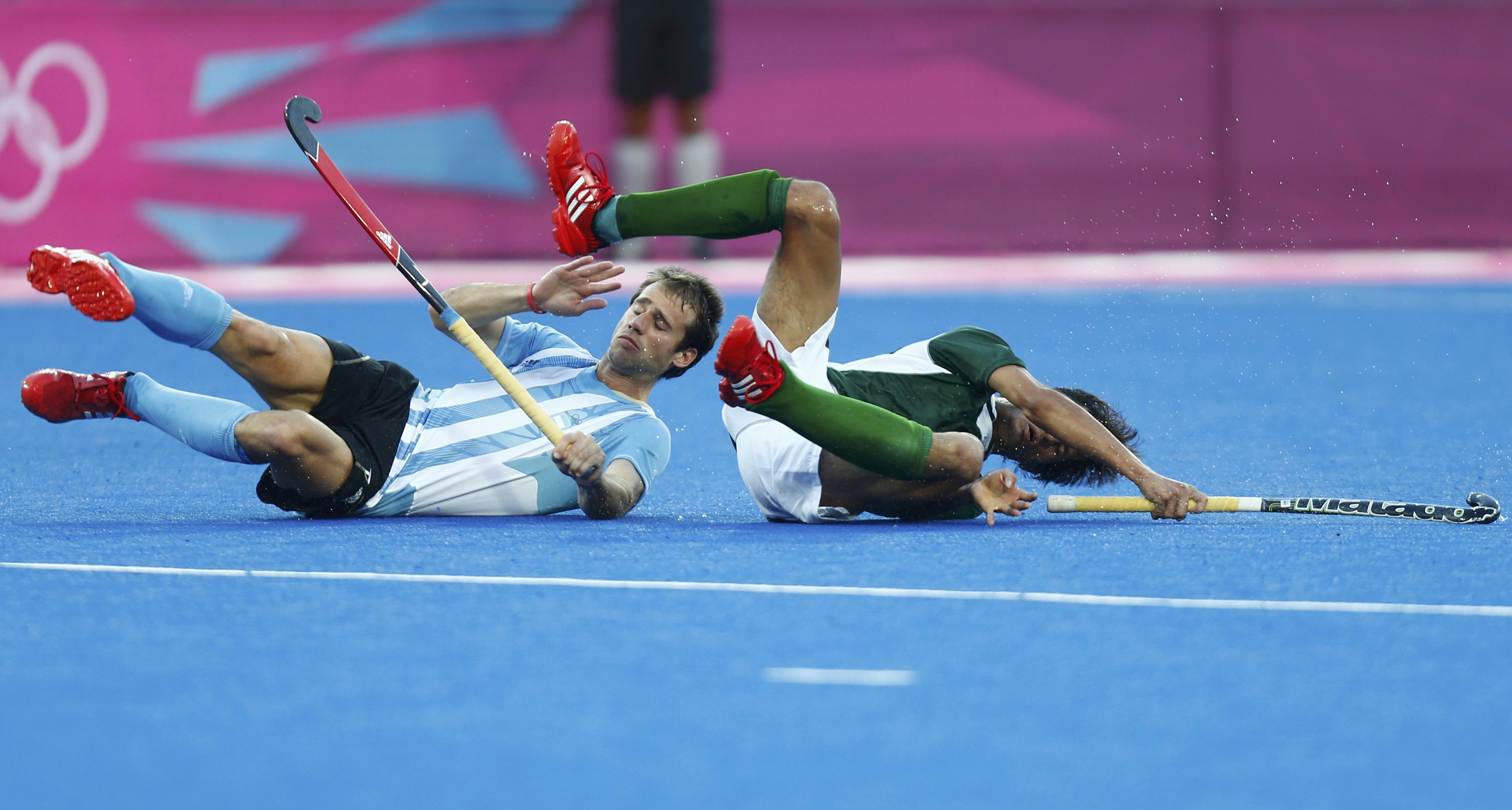 Field hockey HD Wallpaper Background Image 3816x2043 ID575604