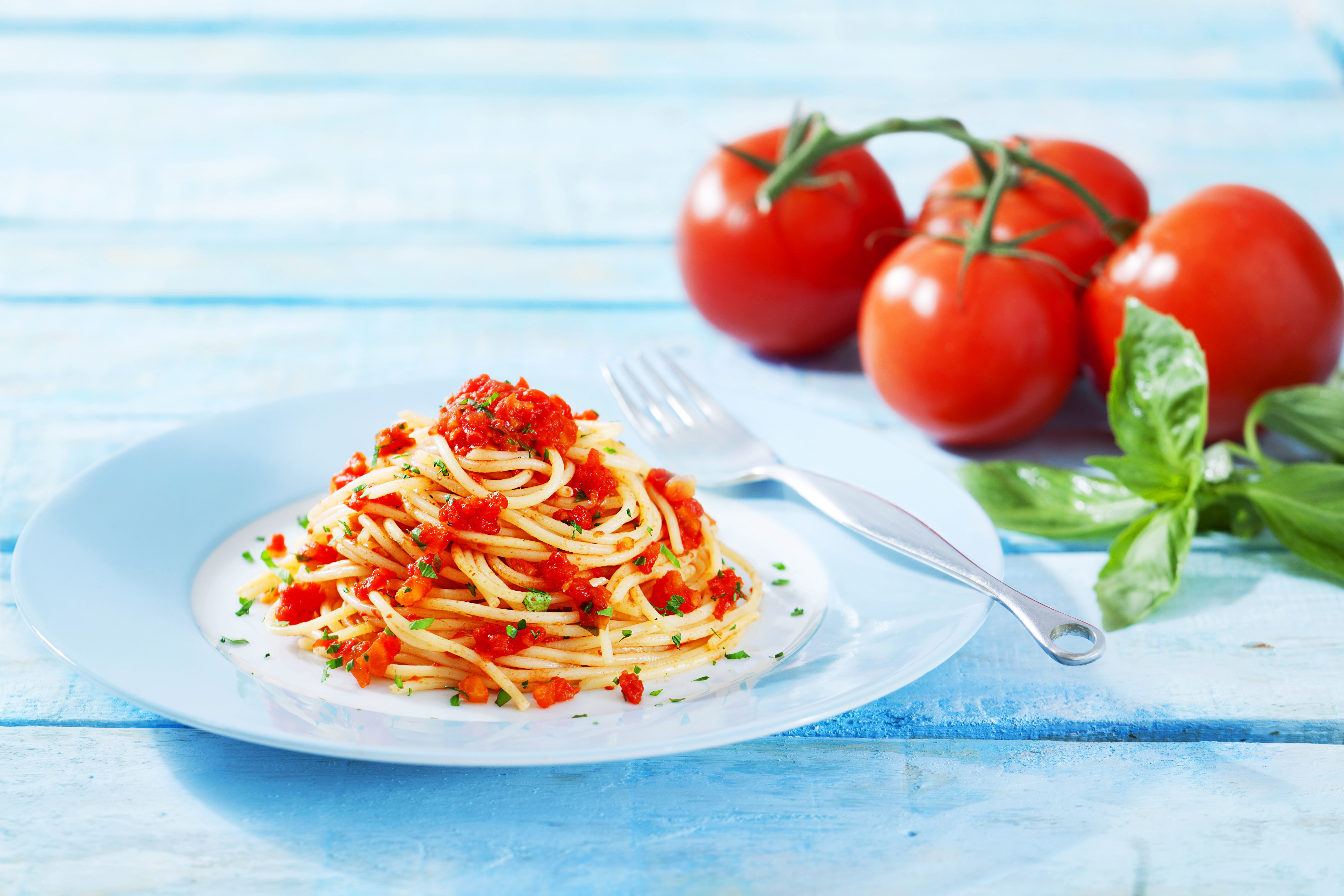 Download Tomato Still Life Meal Pasta Food Spaghetti 4k Ultra HD Wallpaper