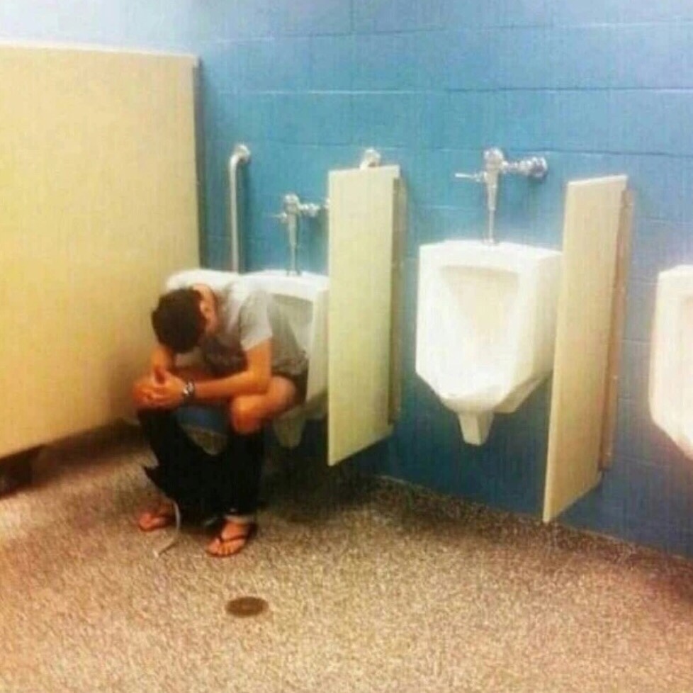 Urinal Meme subido por M.A.D ) Memedroid