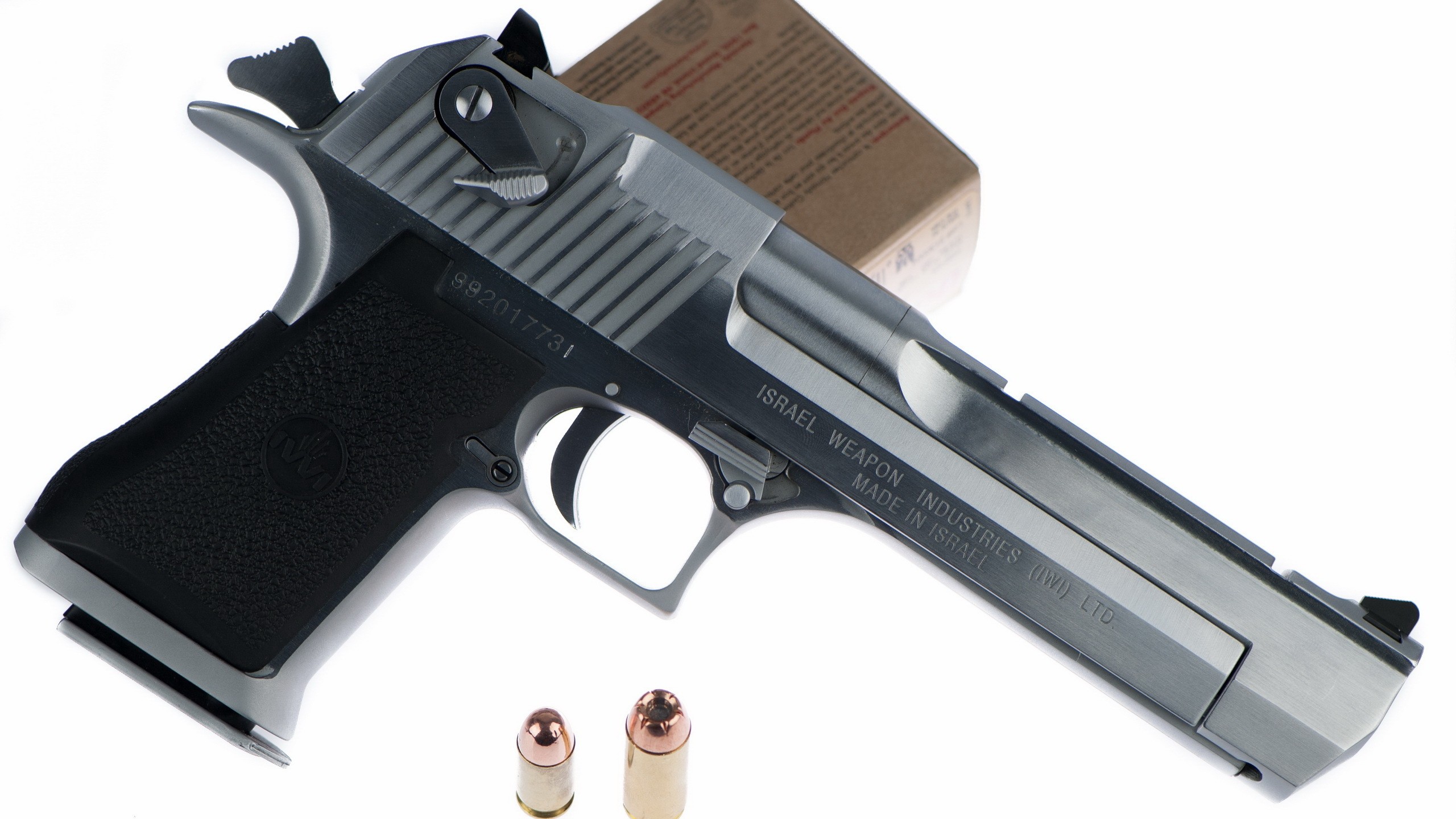 Desert Eagle Full HD Wallpaper and Background Image 2560x1440 ID406378