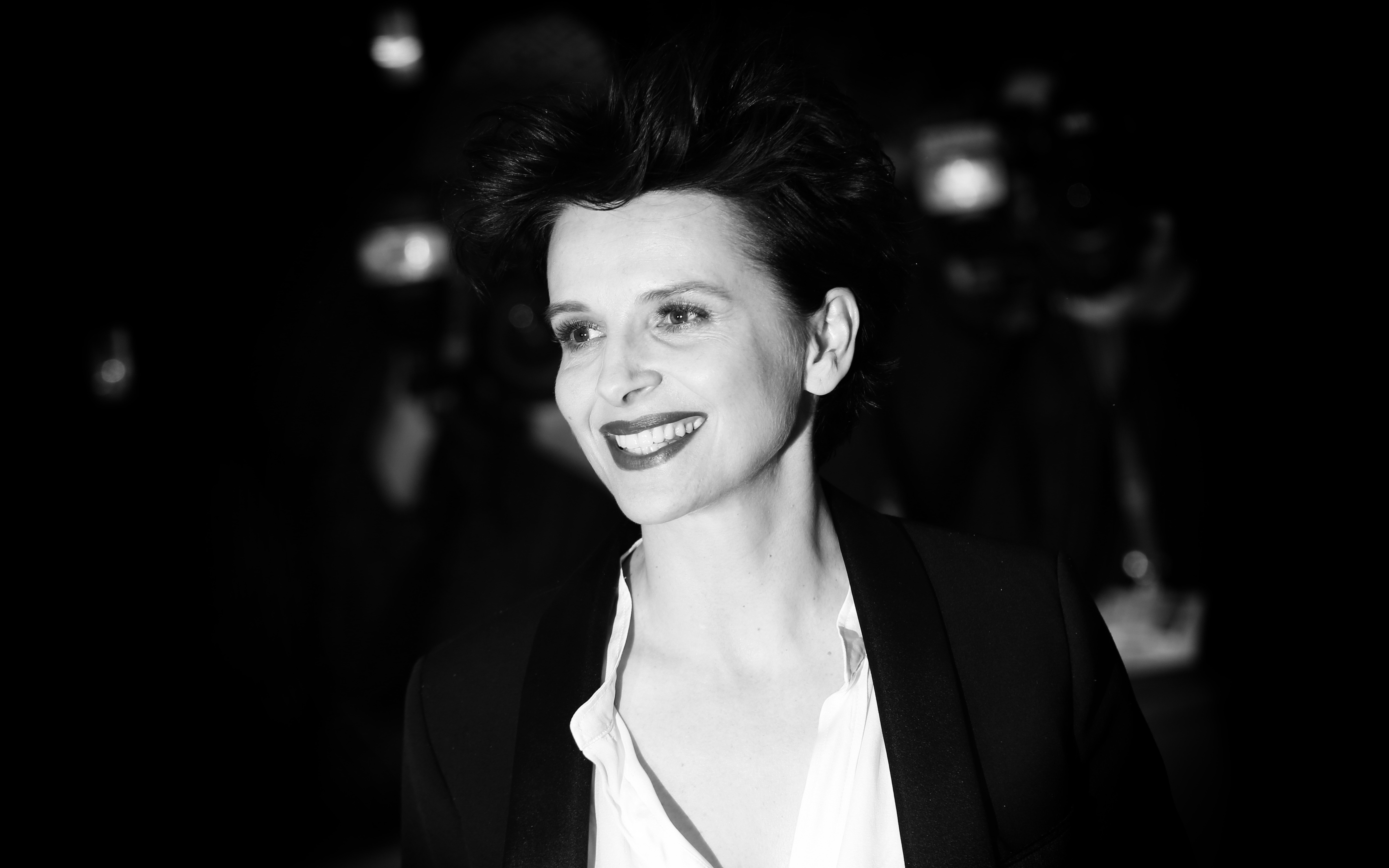 Juliette Binoche Wallpaper