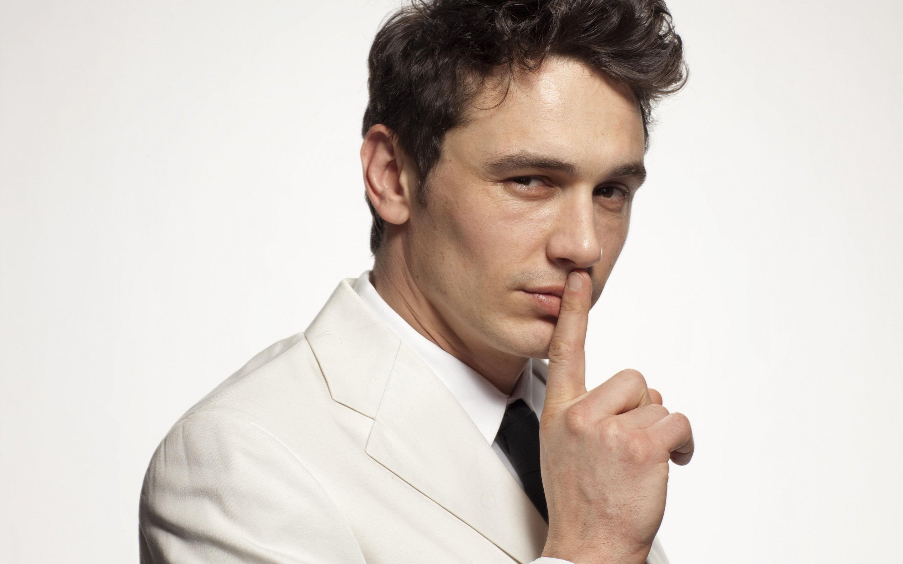James Franco HD Wallpaper Background Image 2880x1800