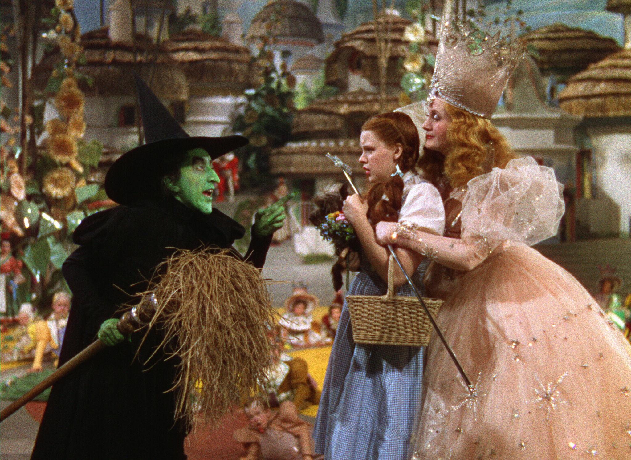The Wizard Of Oz (1939) HD Wallpaper Background Image 2048x1494 ID630971 Wallpaper Abyss