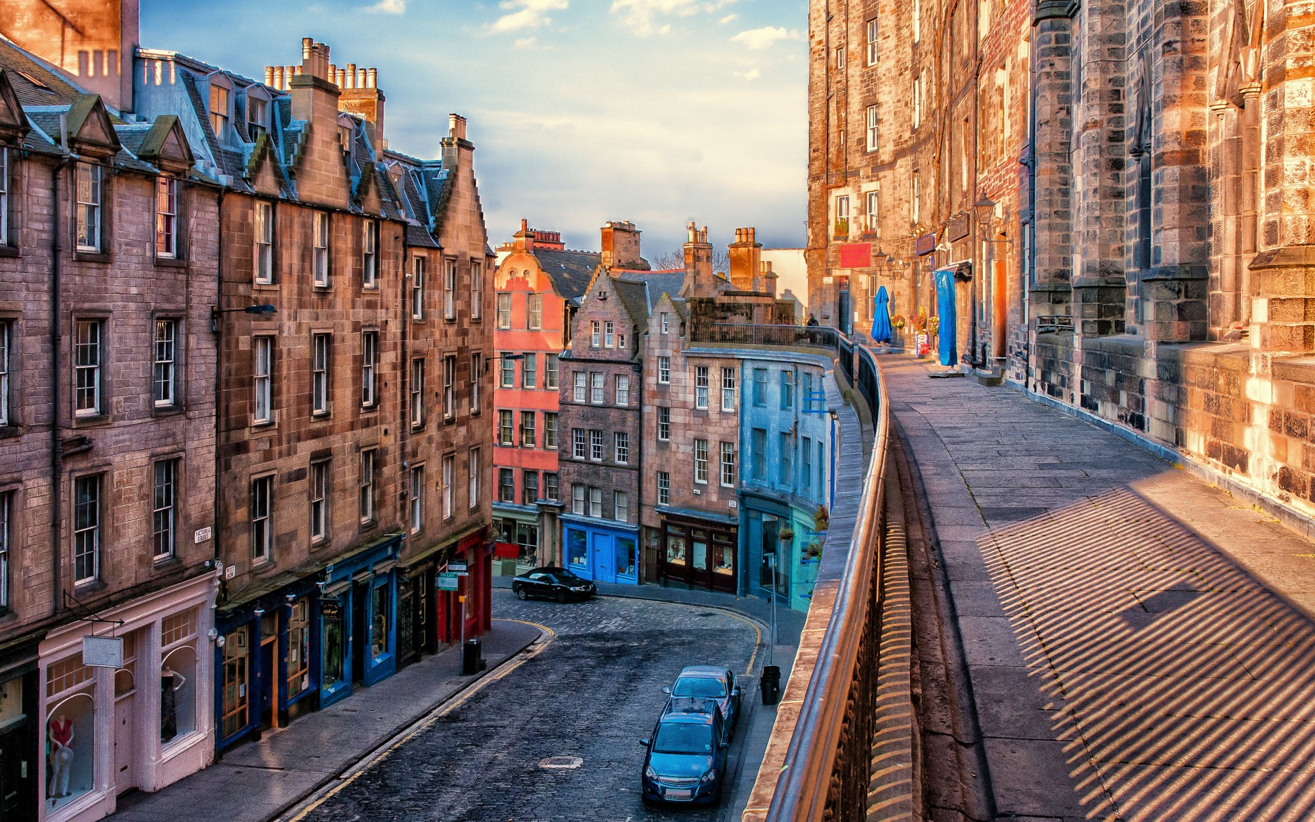 Charming Edinburgh Streets HD Wallpaper