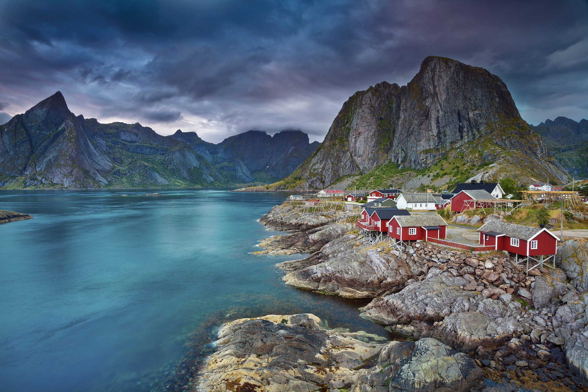 Lofoten Beauty Stunning HD Wallpaper of Reine Village and Mountain