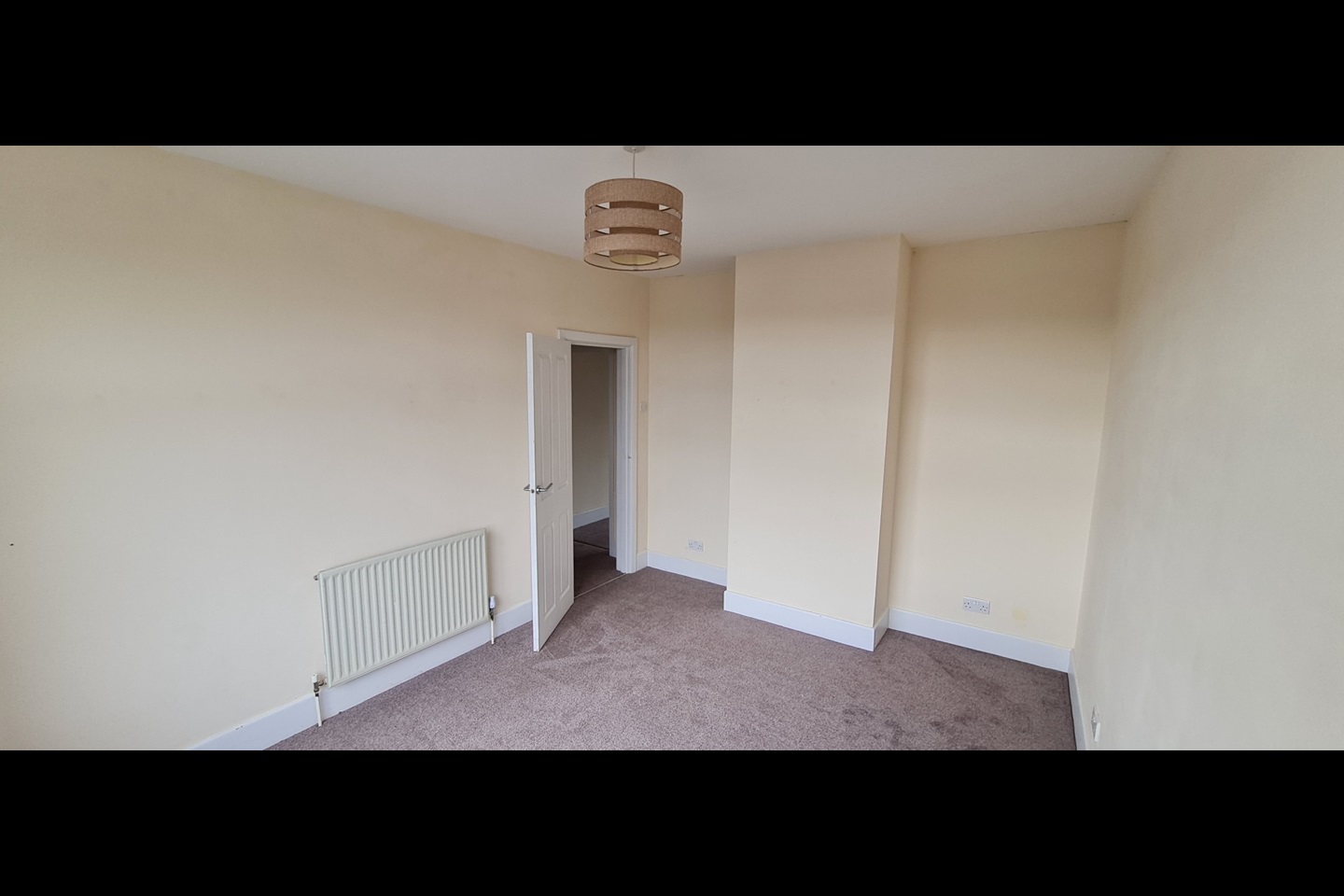 Bournemouth 2 Bed Bungalow, Kinson Road, BH10 To Rent Now for £