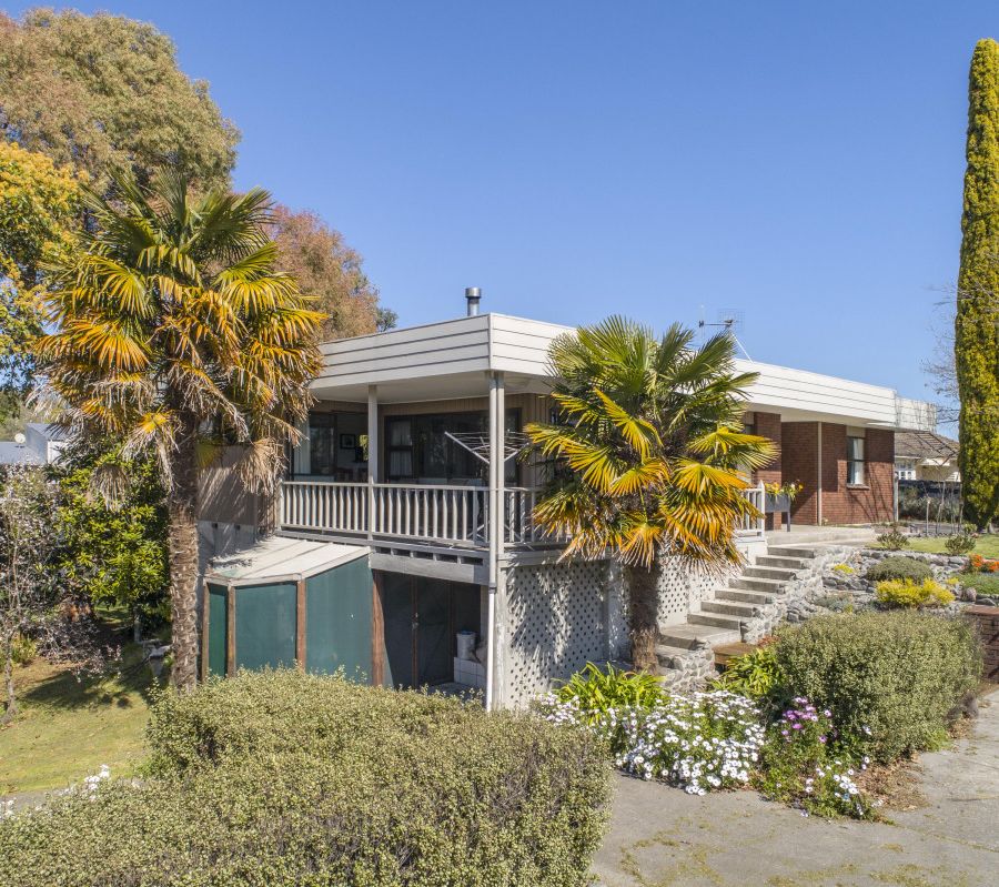 Free property data for 100 Te Mata Road, Havelock North homes.co.nz