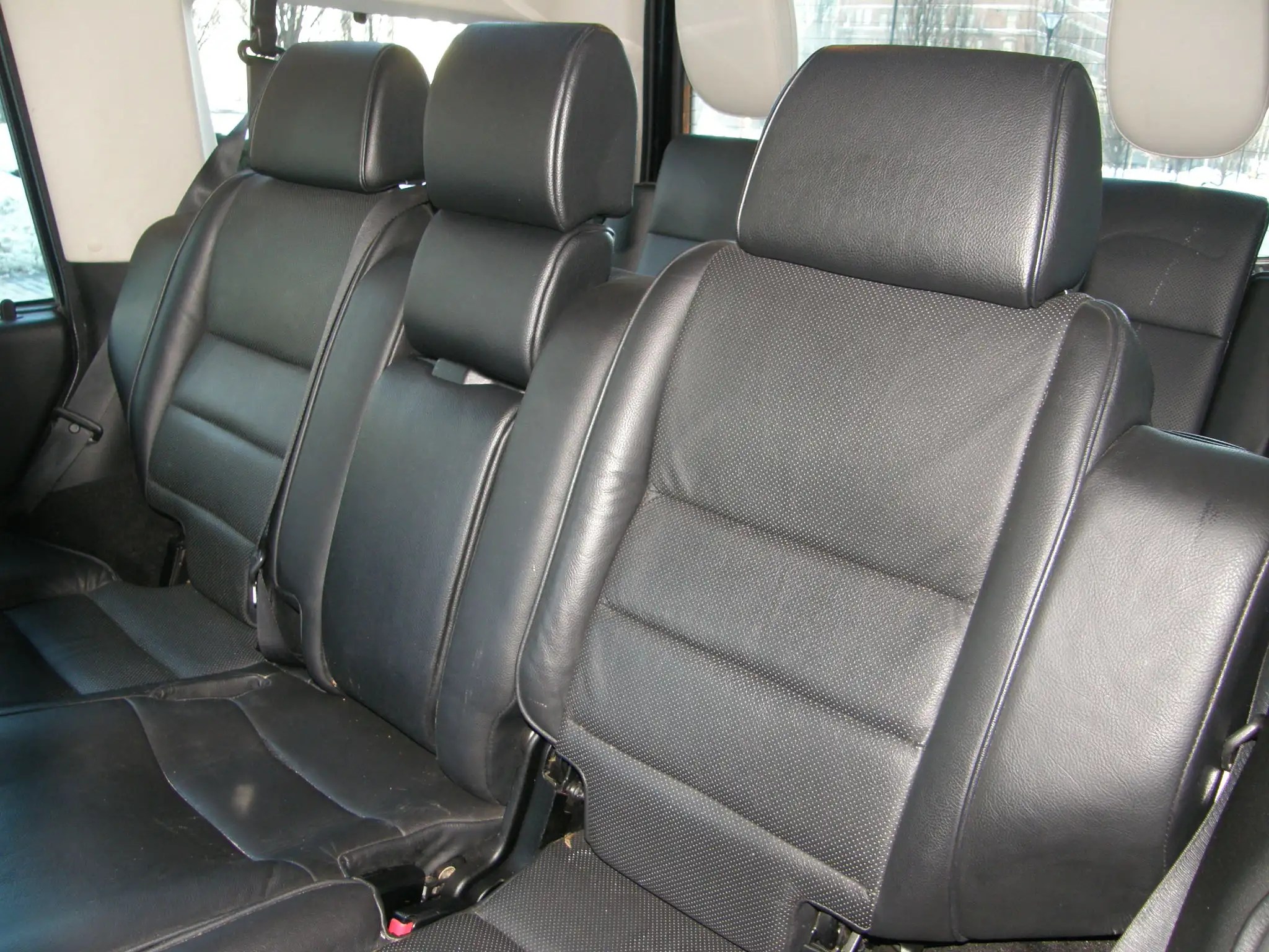 Sell used 2004 Land Rover Discovery SE7 3RD ROW SEATING HSE RIMS REAR