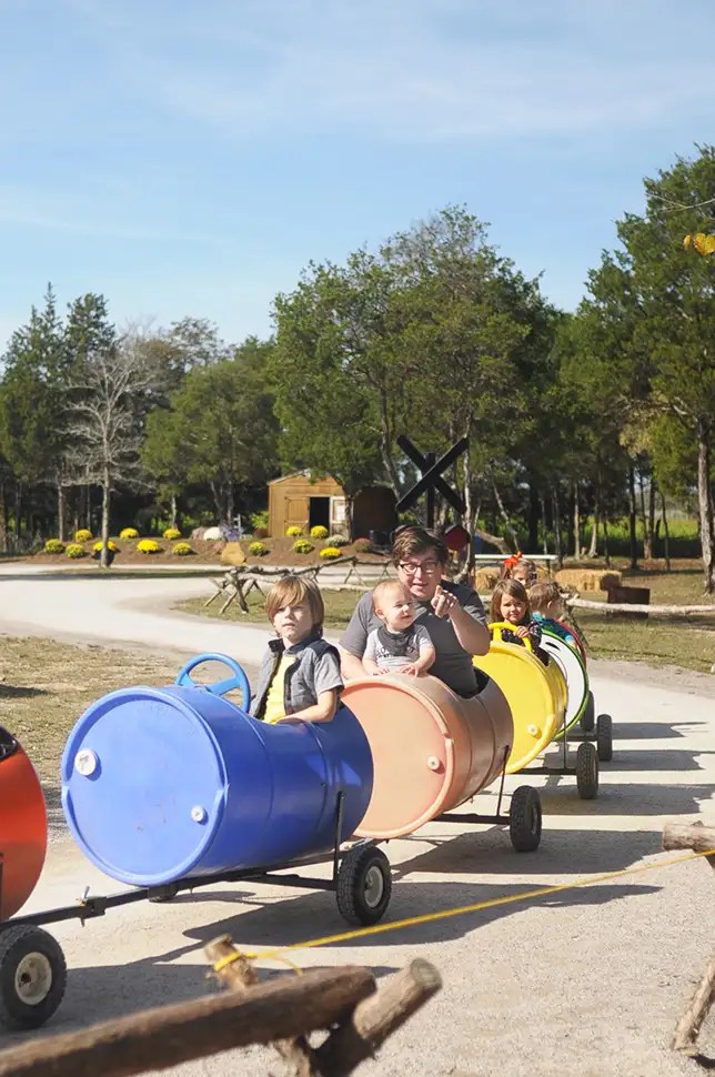 // Lucky Ladd Farms Eagleville, Tennessee